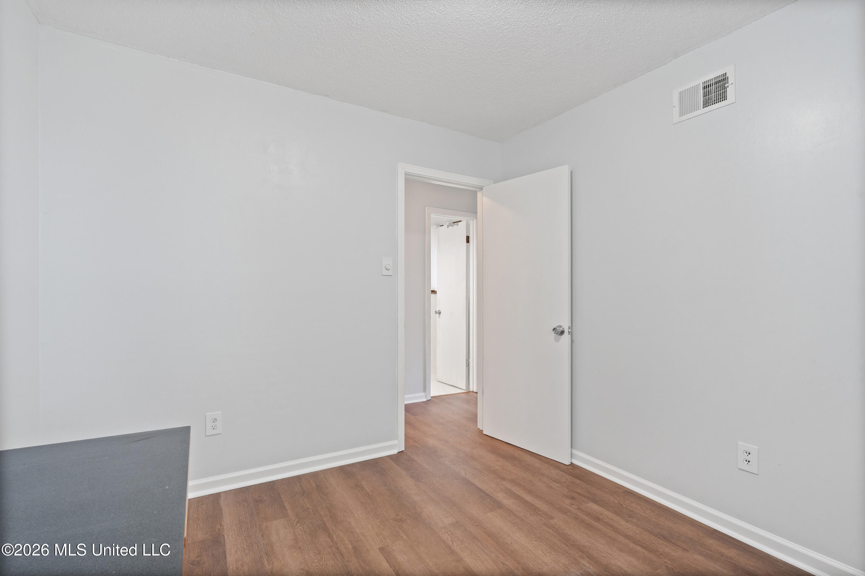7764 Auburn Cove Property Photo 14