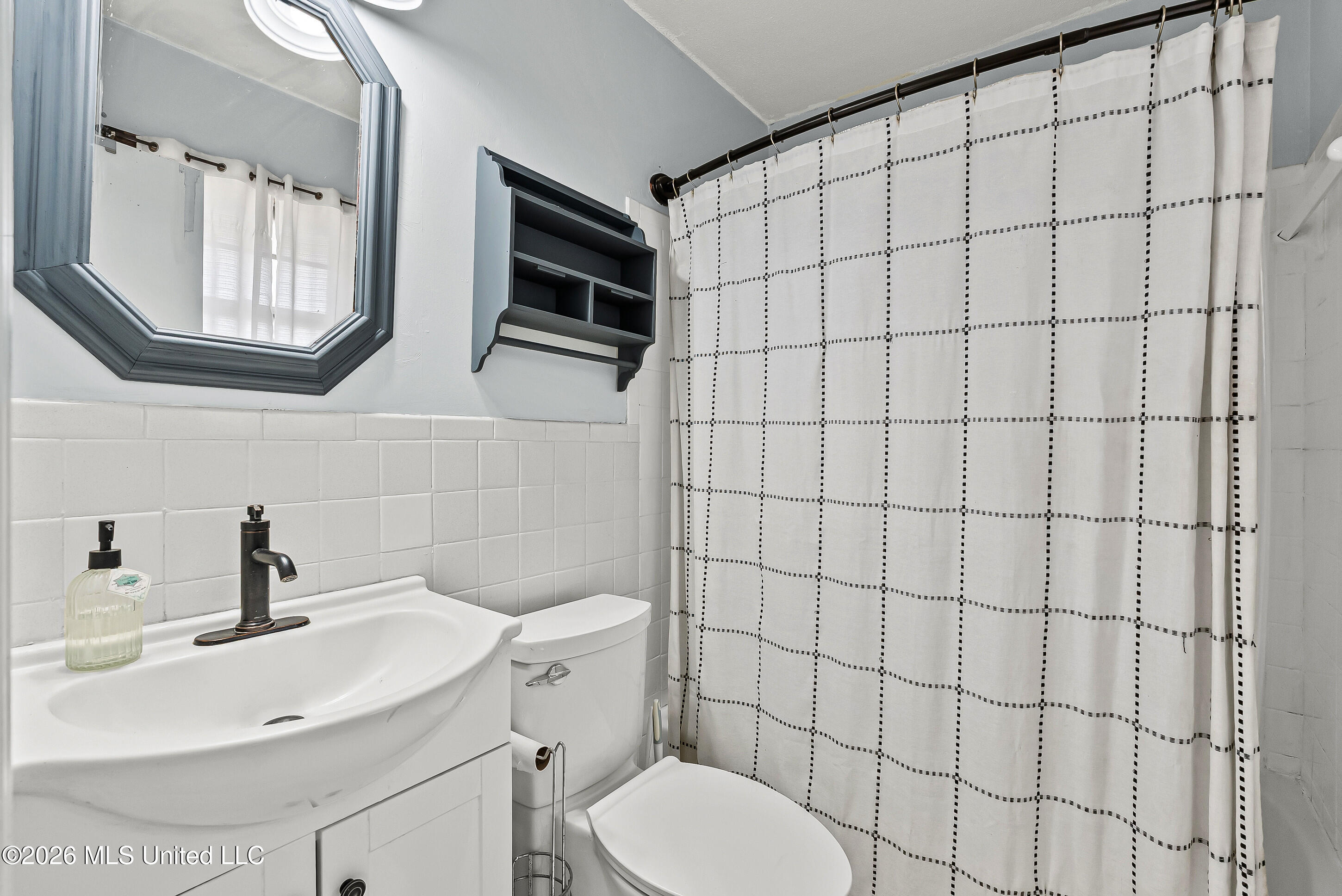 7764 Auburn Cove Property Photo 15