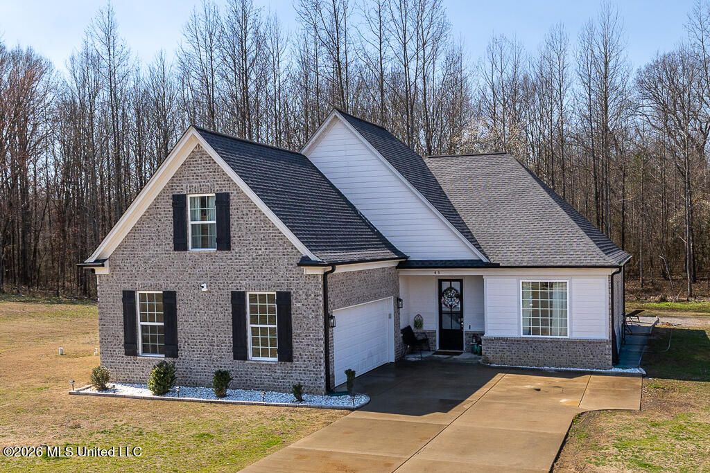 45 Centerline Roper Loop Property Photo 1
