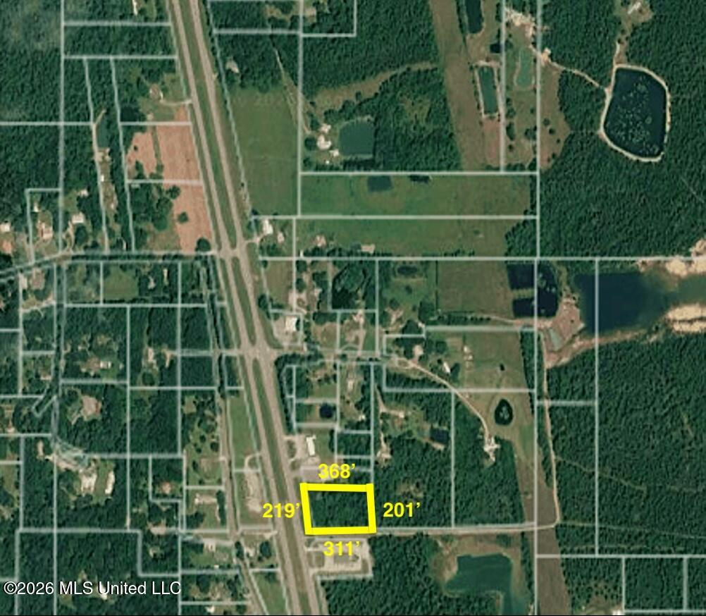 19506 Highway 63 Property Photo 2