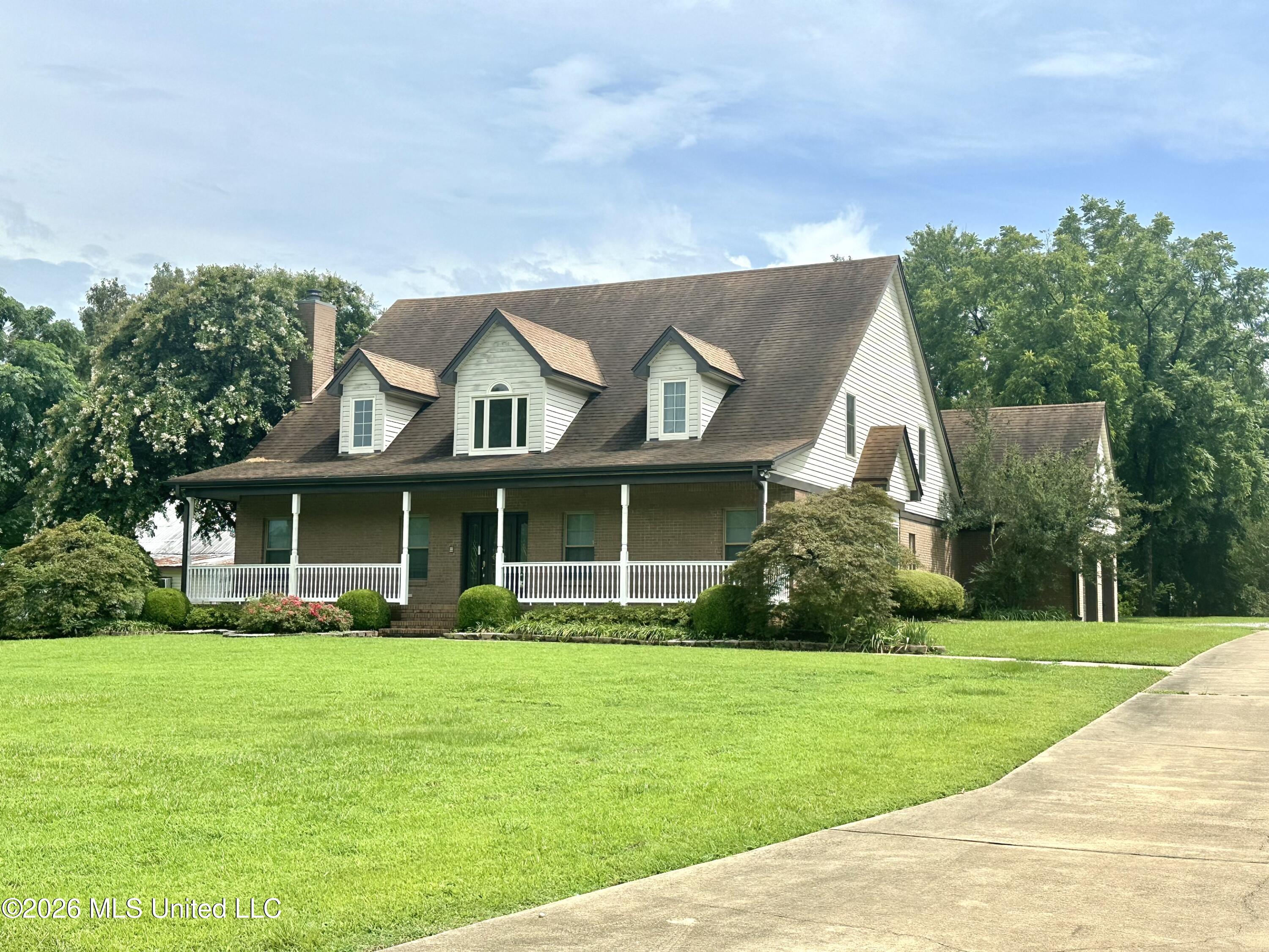 4045 Davall Drive Property Photo 1