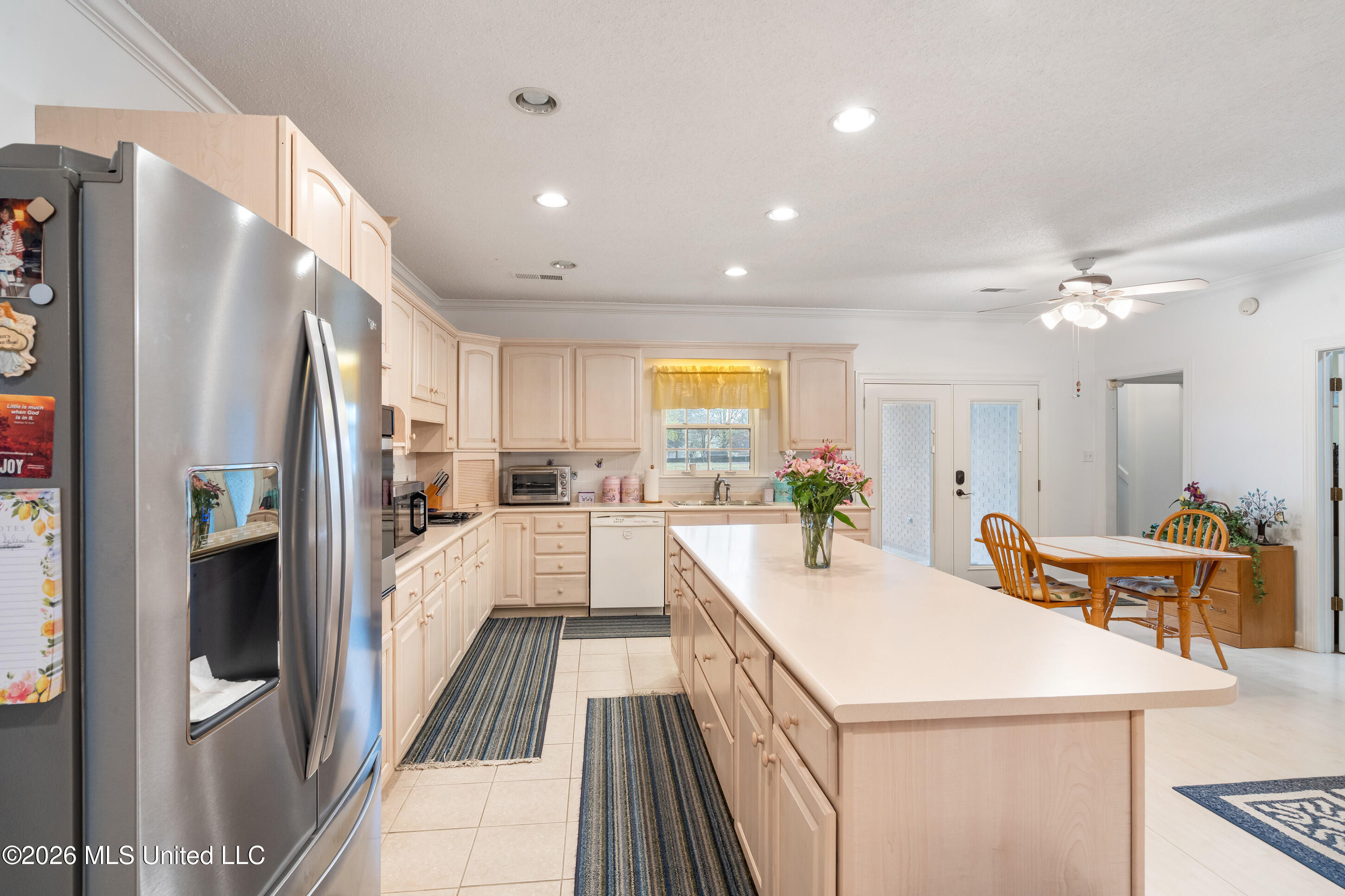 4045 Davall Drive Property Photo 3