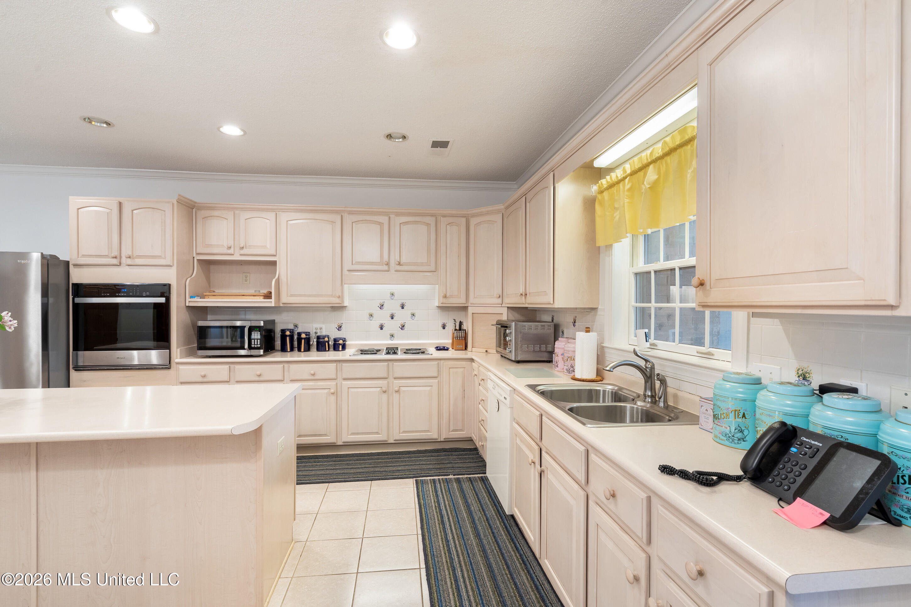 4045 Davall Drive Property Photo 4