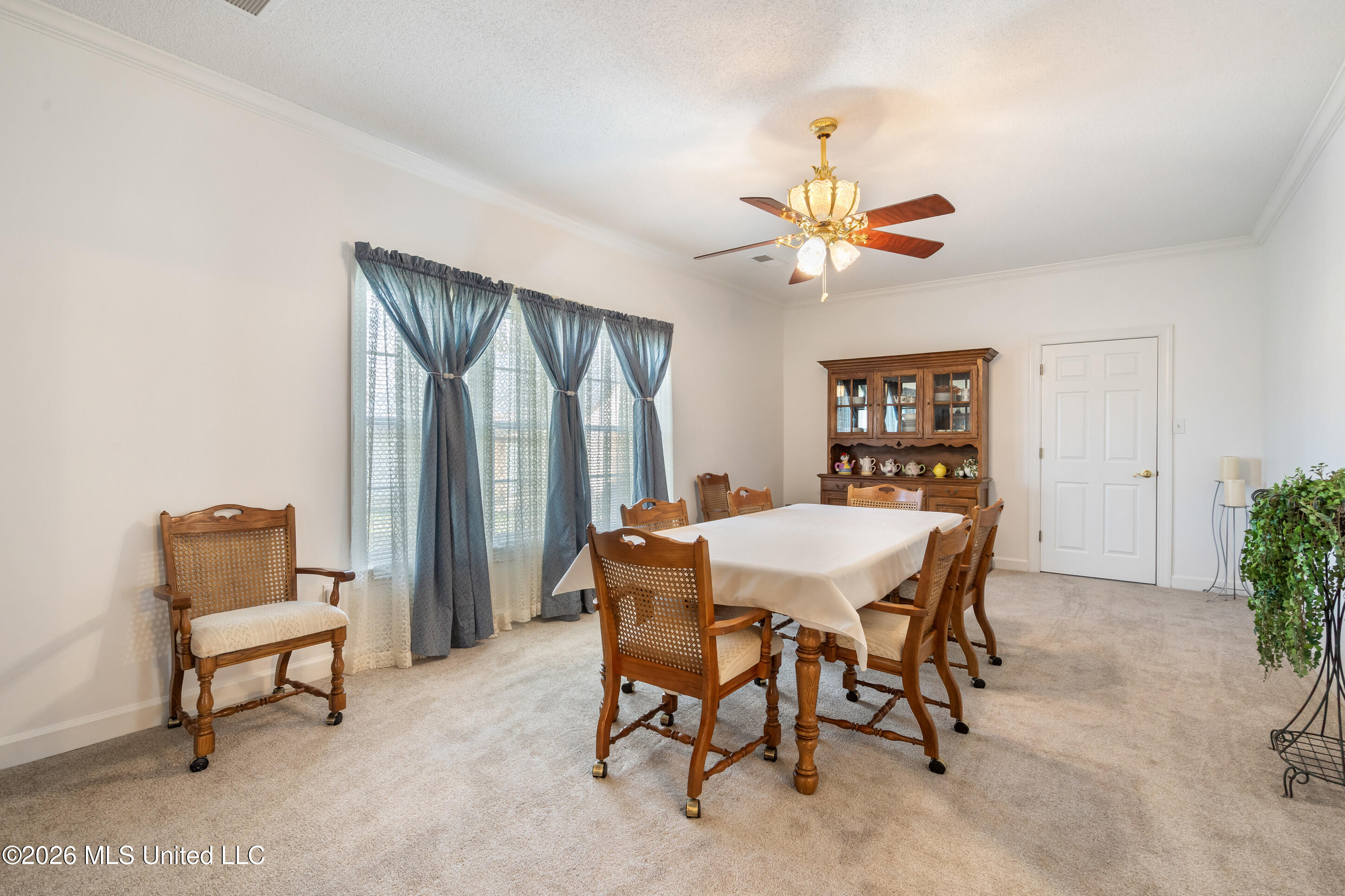 4045 Davall Drive Property Photo 10