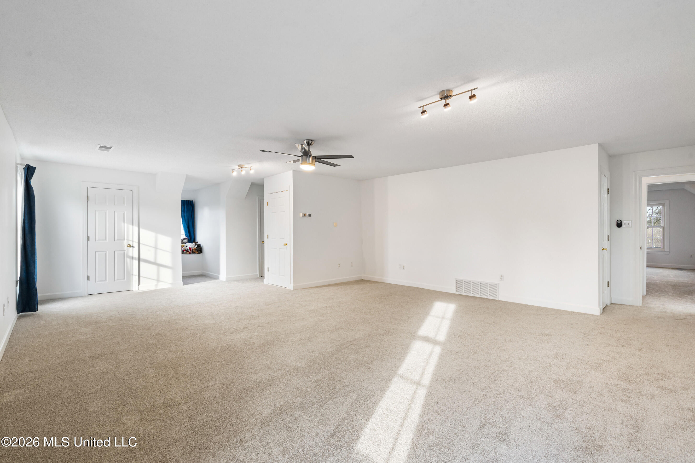 4045 Davall Drive Property Photo 24