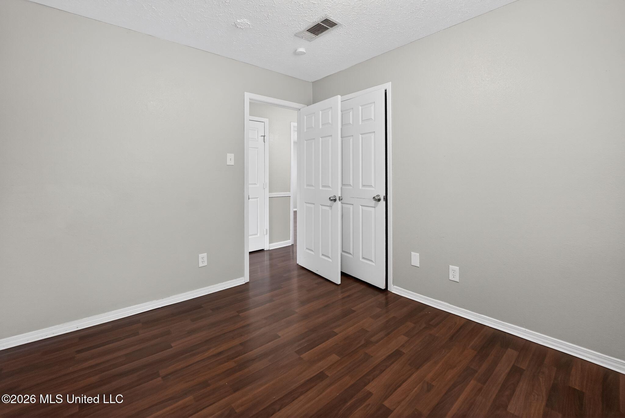 169 Thousand Oaks Circle Property Photo 17