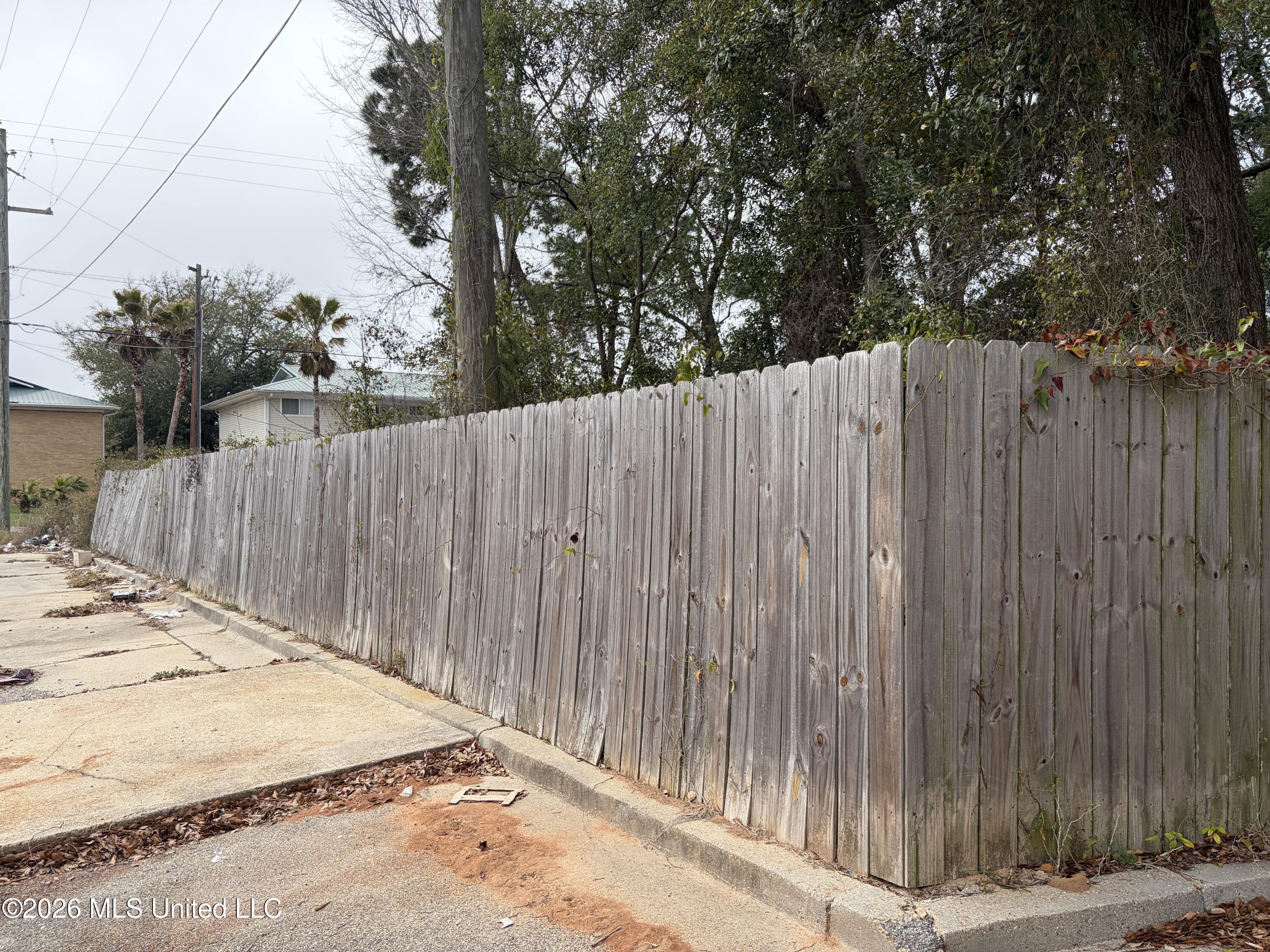205 2nd Avenue Property Photo 8