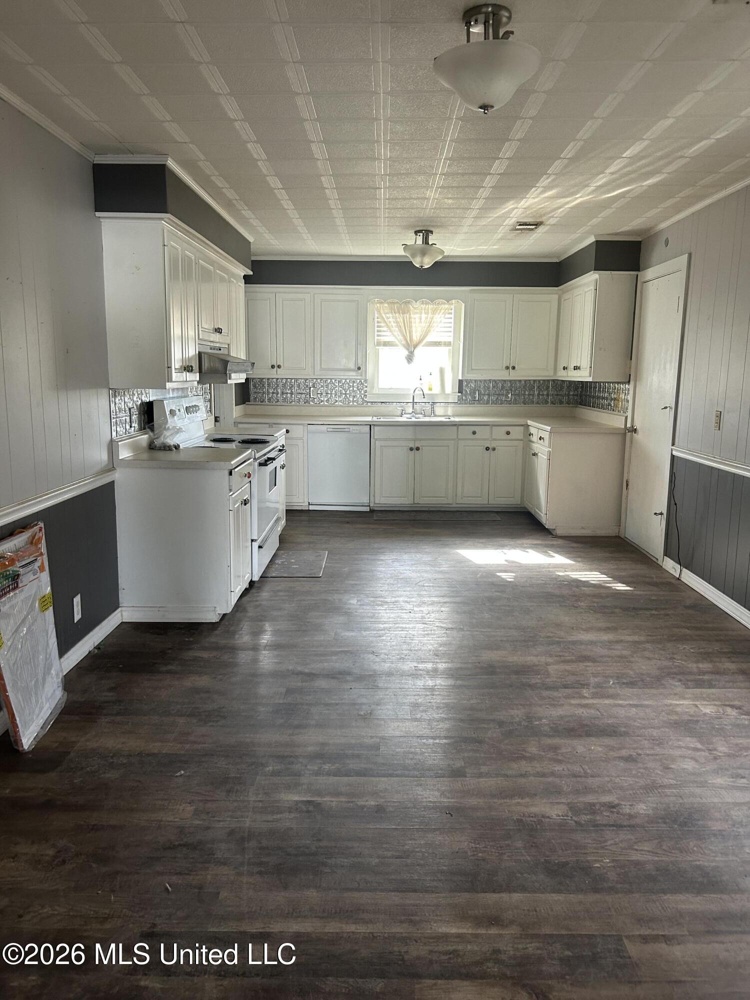 503 Hoboken Street Property Photo 9