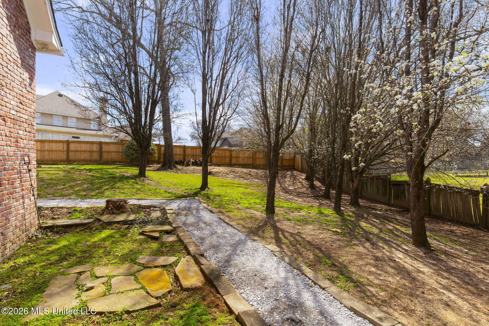 303 Hastings Cove Property Photo 43