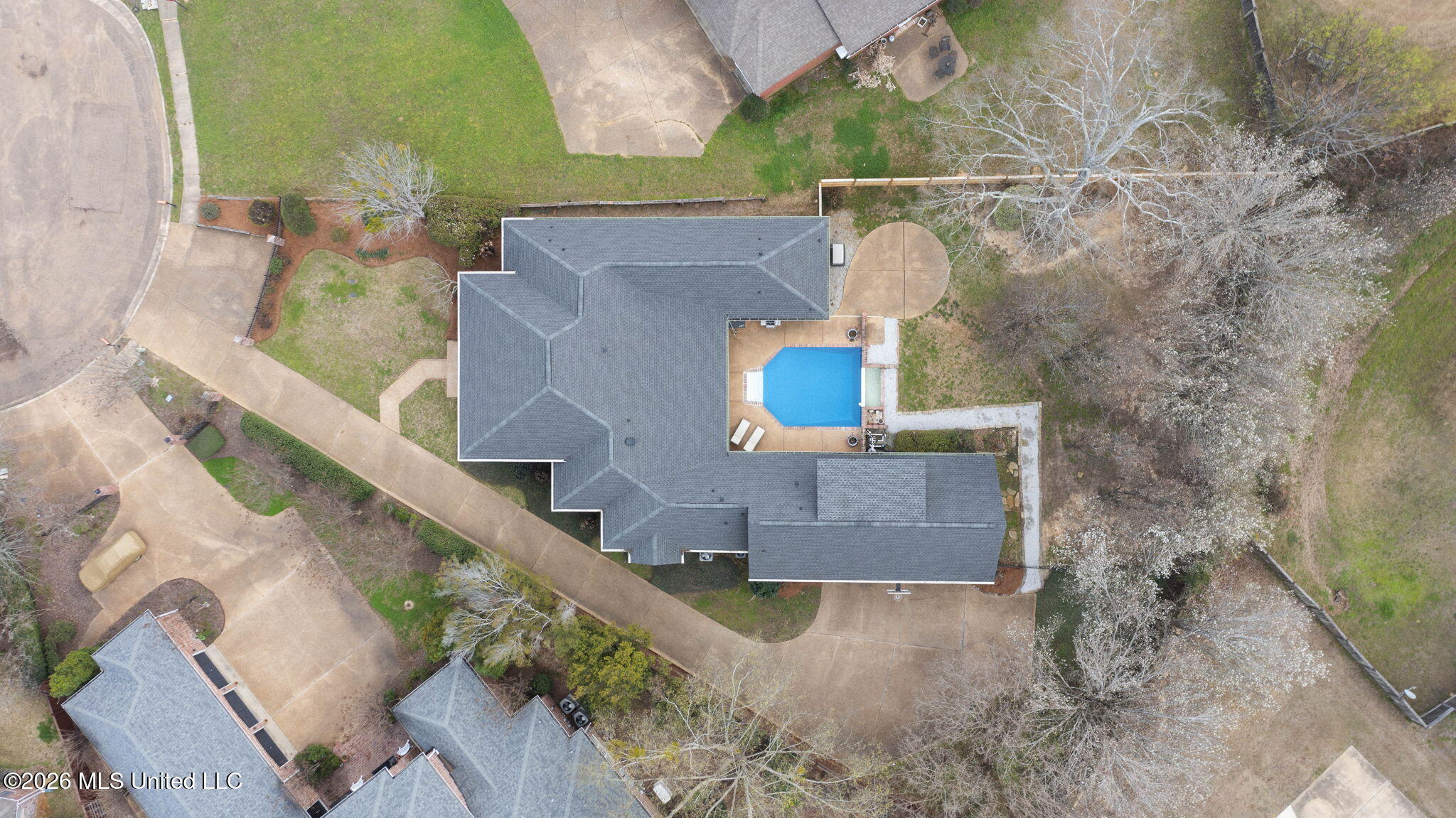303 Hastings Cove Property Photo 48