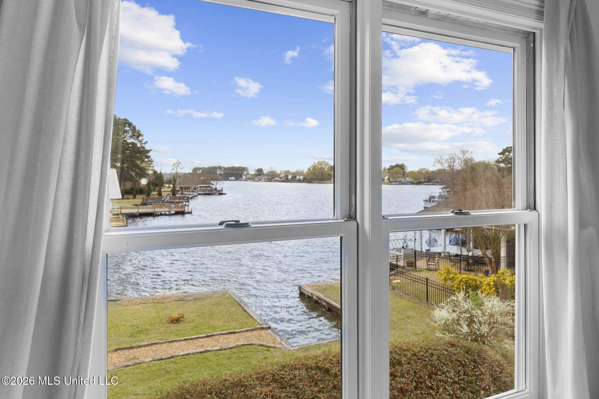 183 Northshore Boulevard Property Photo 4