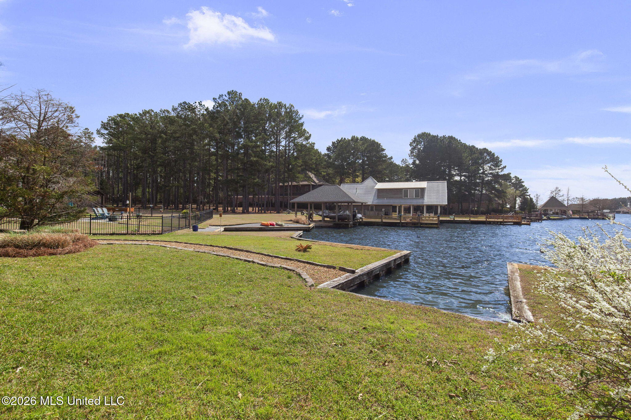 183 Northshore Boulevard Property Photo 65
