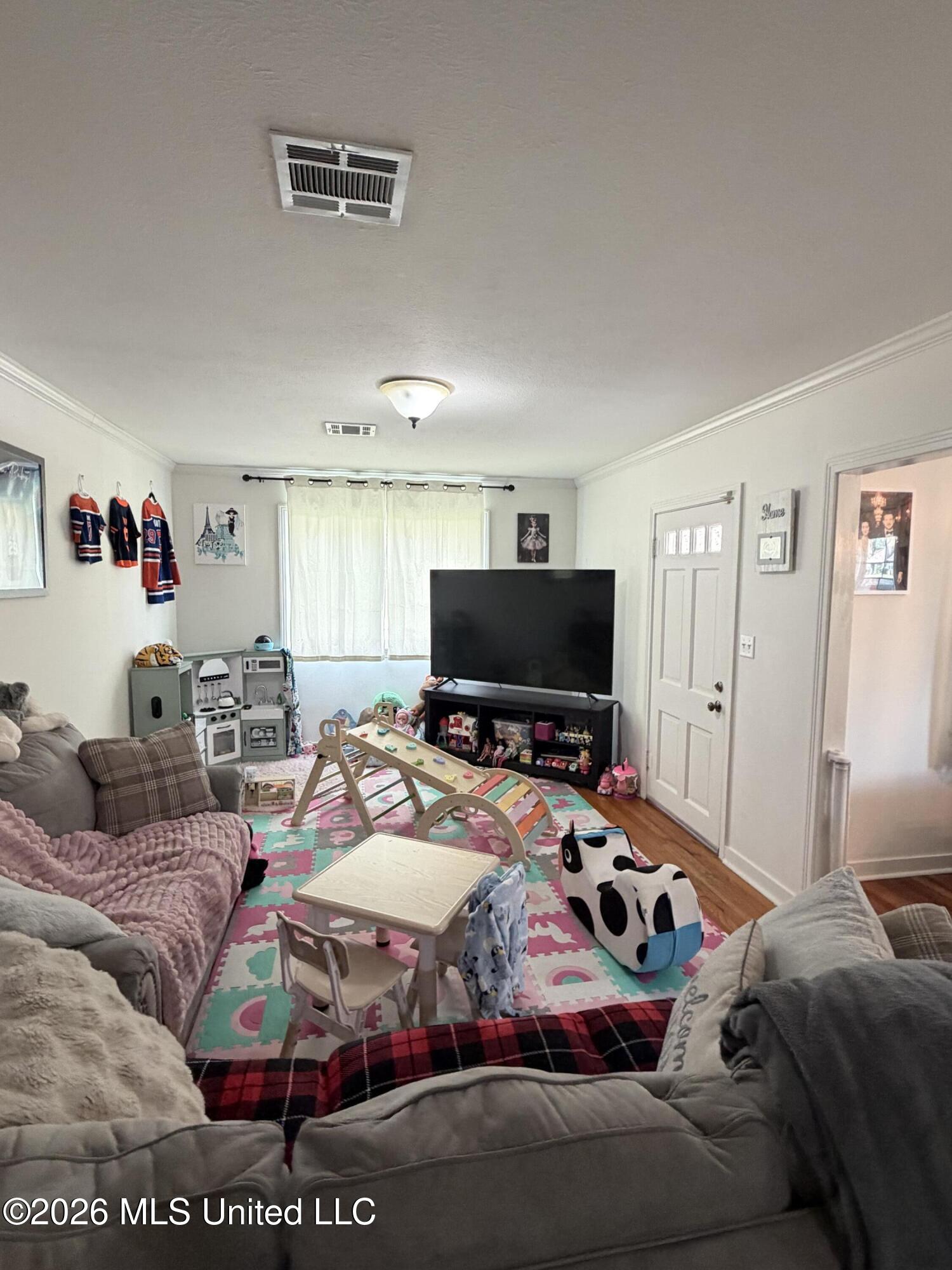 306 Park Place Property Photo 12