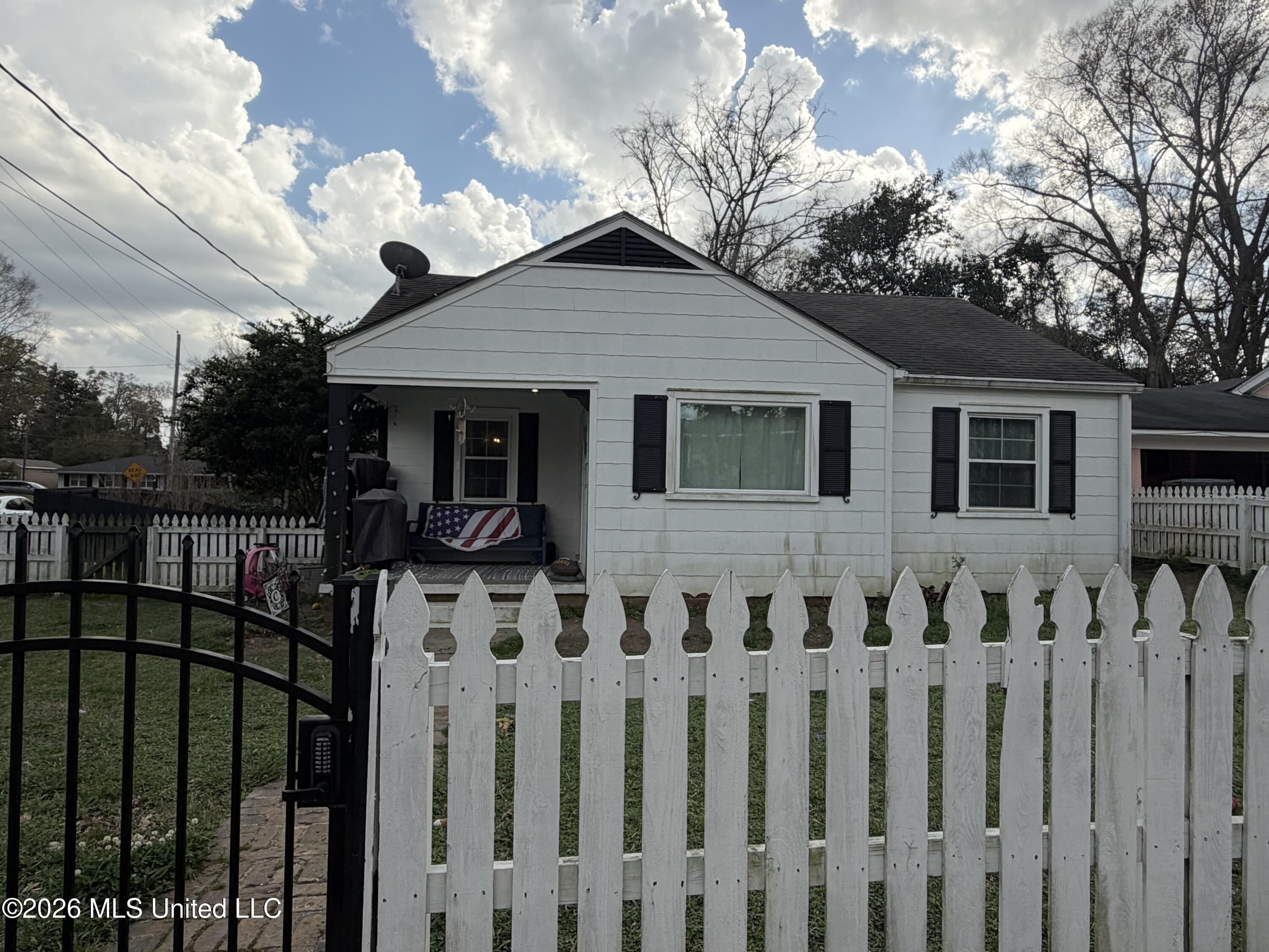 306 Park Place Property Photo 14