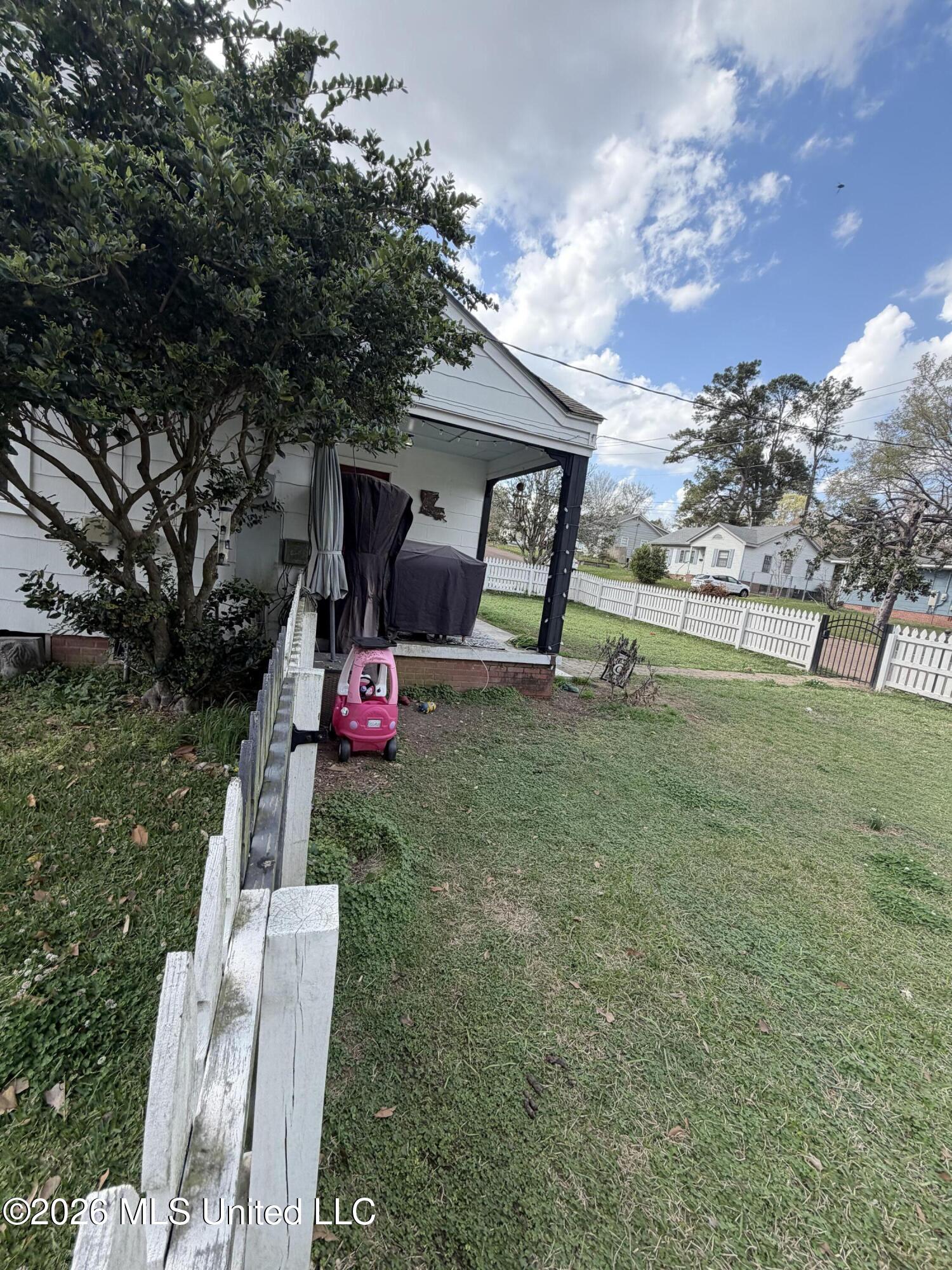 306 Park Place Property Photo 28