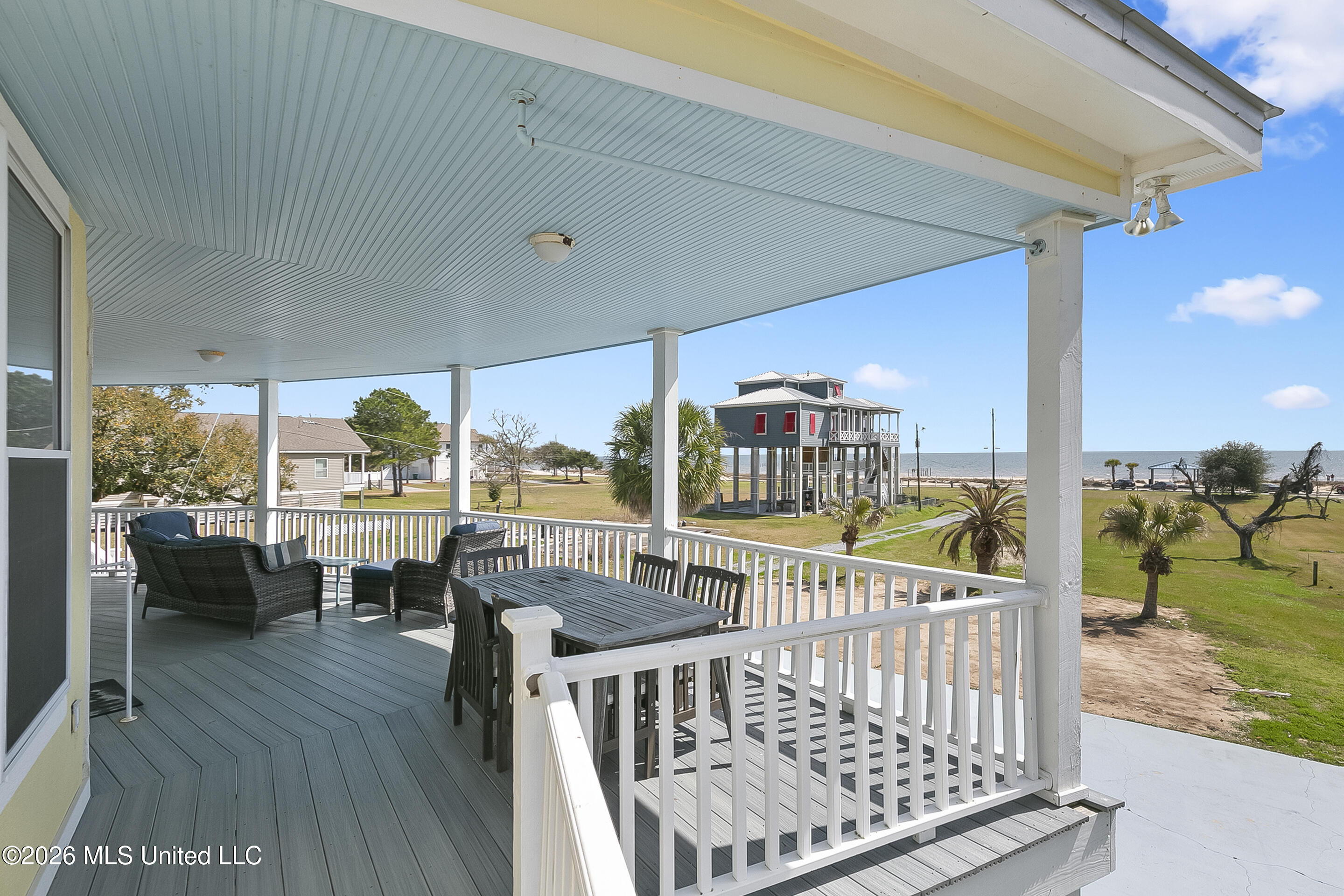227 N Beach Boulevard Property Photo 6