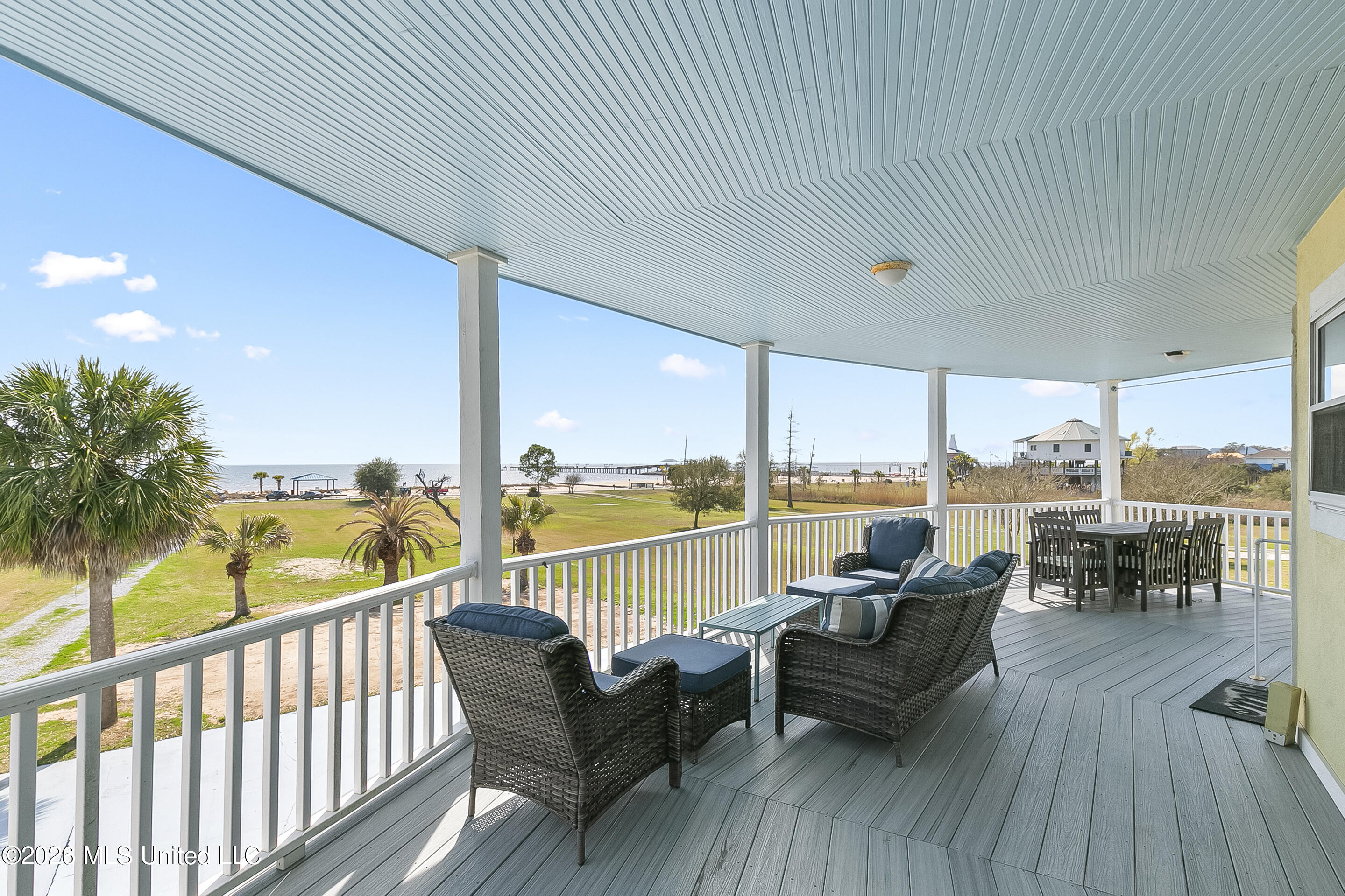 227 N Beach Boulevard Property Photo 8