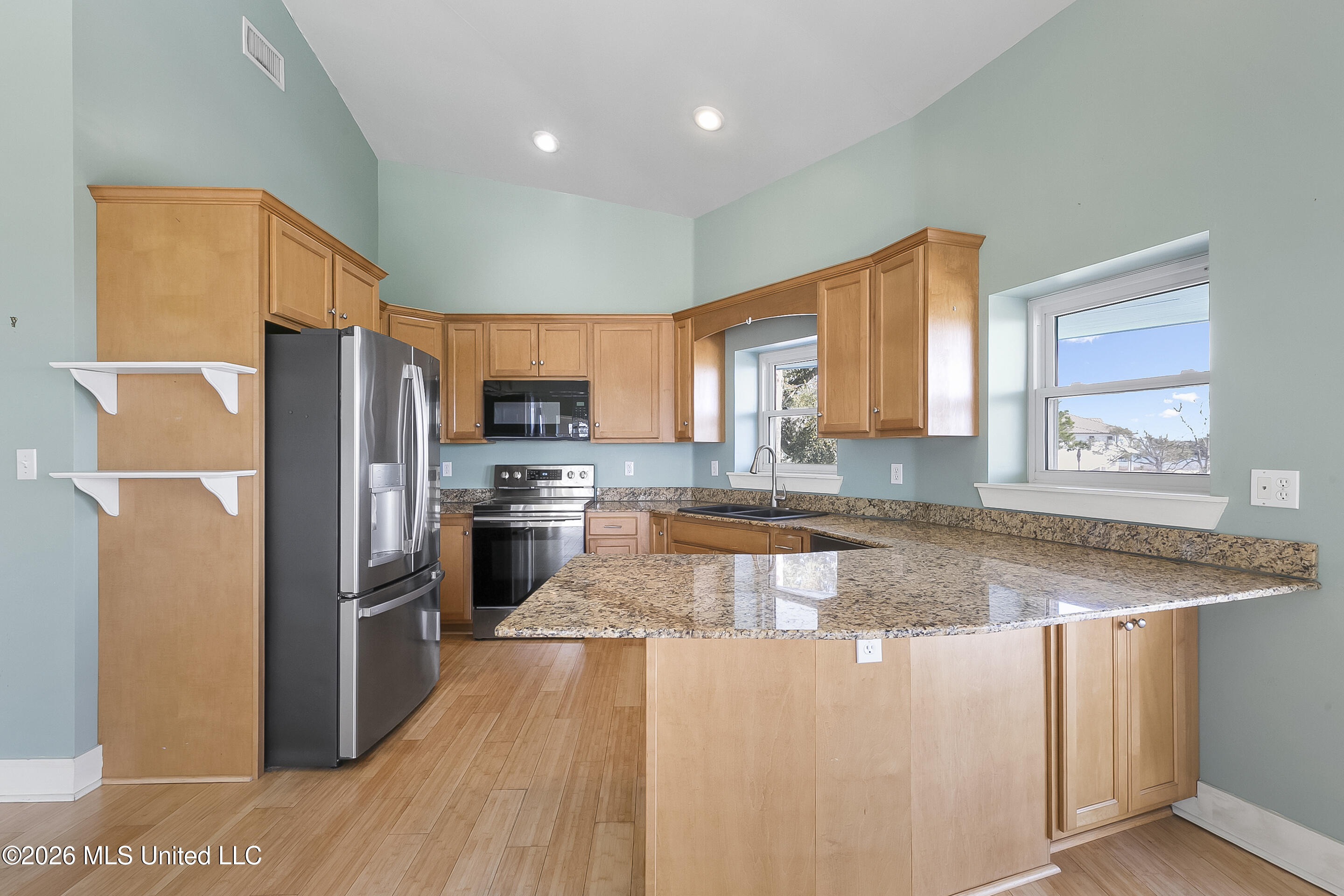 227 N Beach Boulevard Property Photo 14
