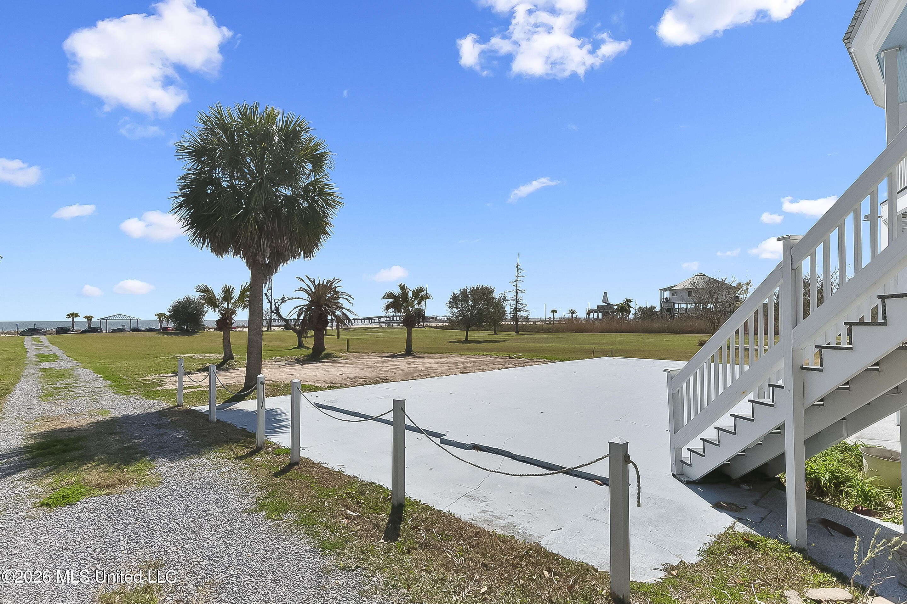 227 N Beach Boulevard Property Photo 32