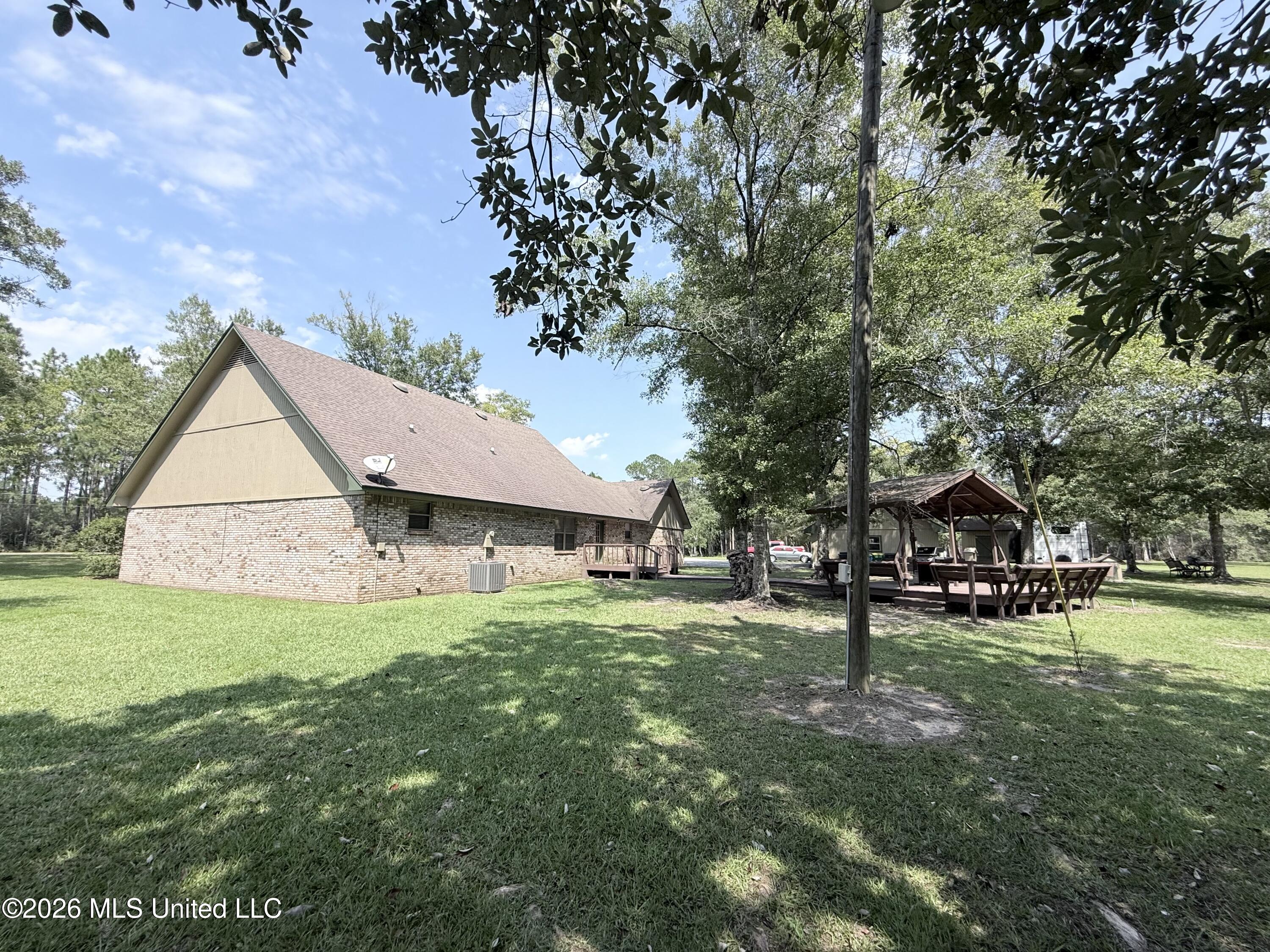 6312 Bond Hill Road Property Photo 4