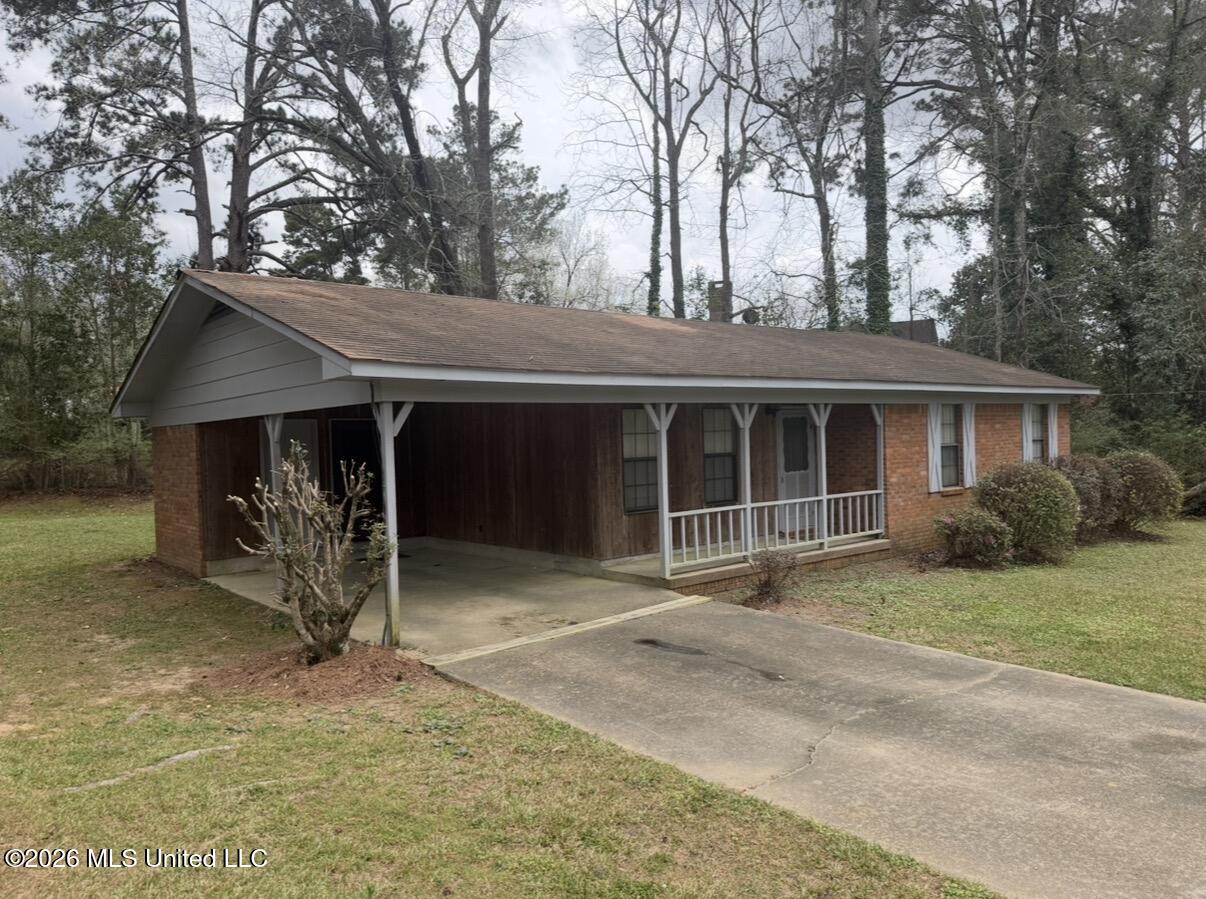 314 Pinehurst Circle Property Photo 3