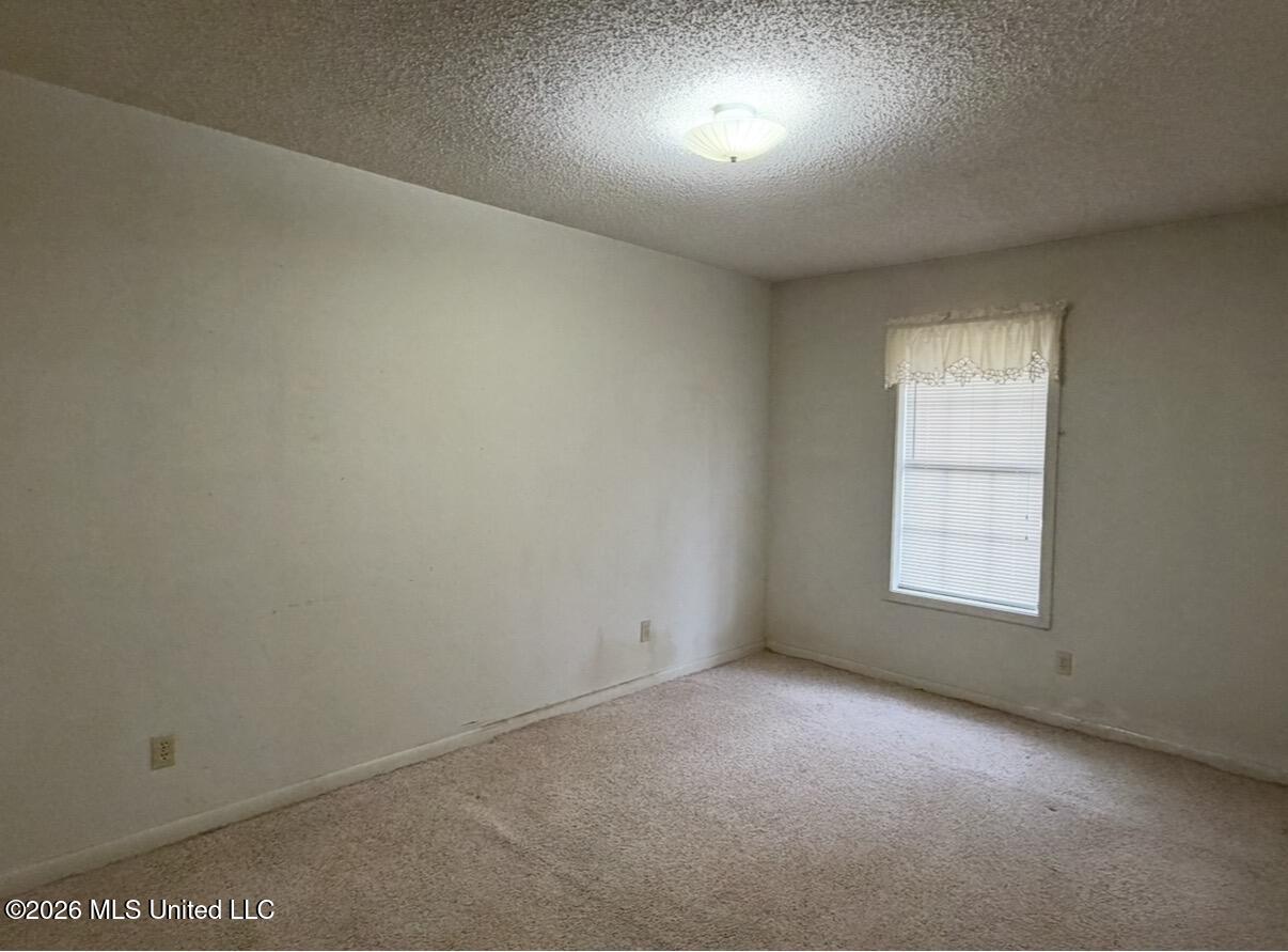 314 Pinehurst Circle Property Photo 13