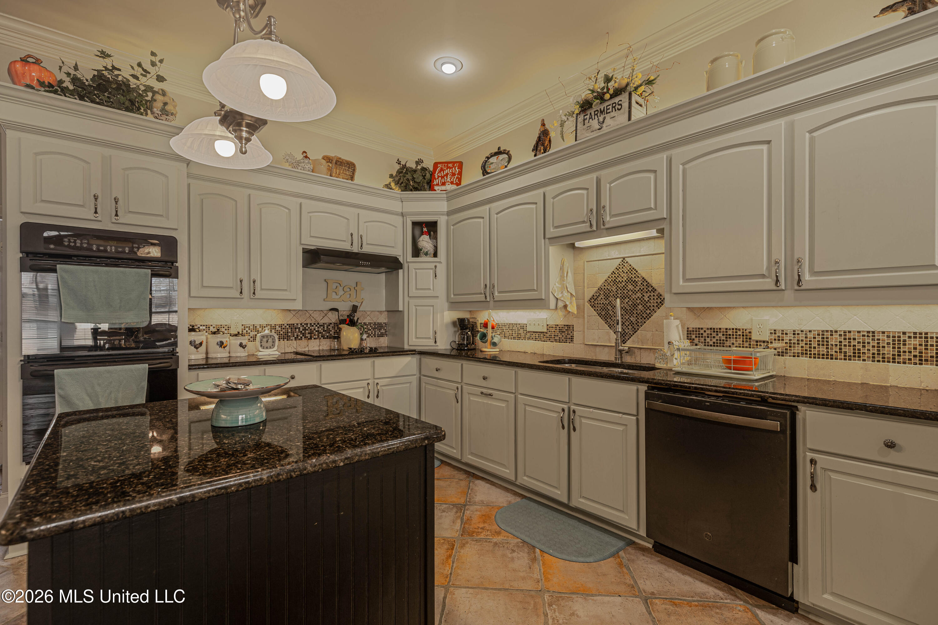 122 Windsor Boulevard Property Photo 44