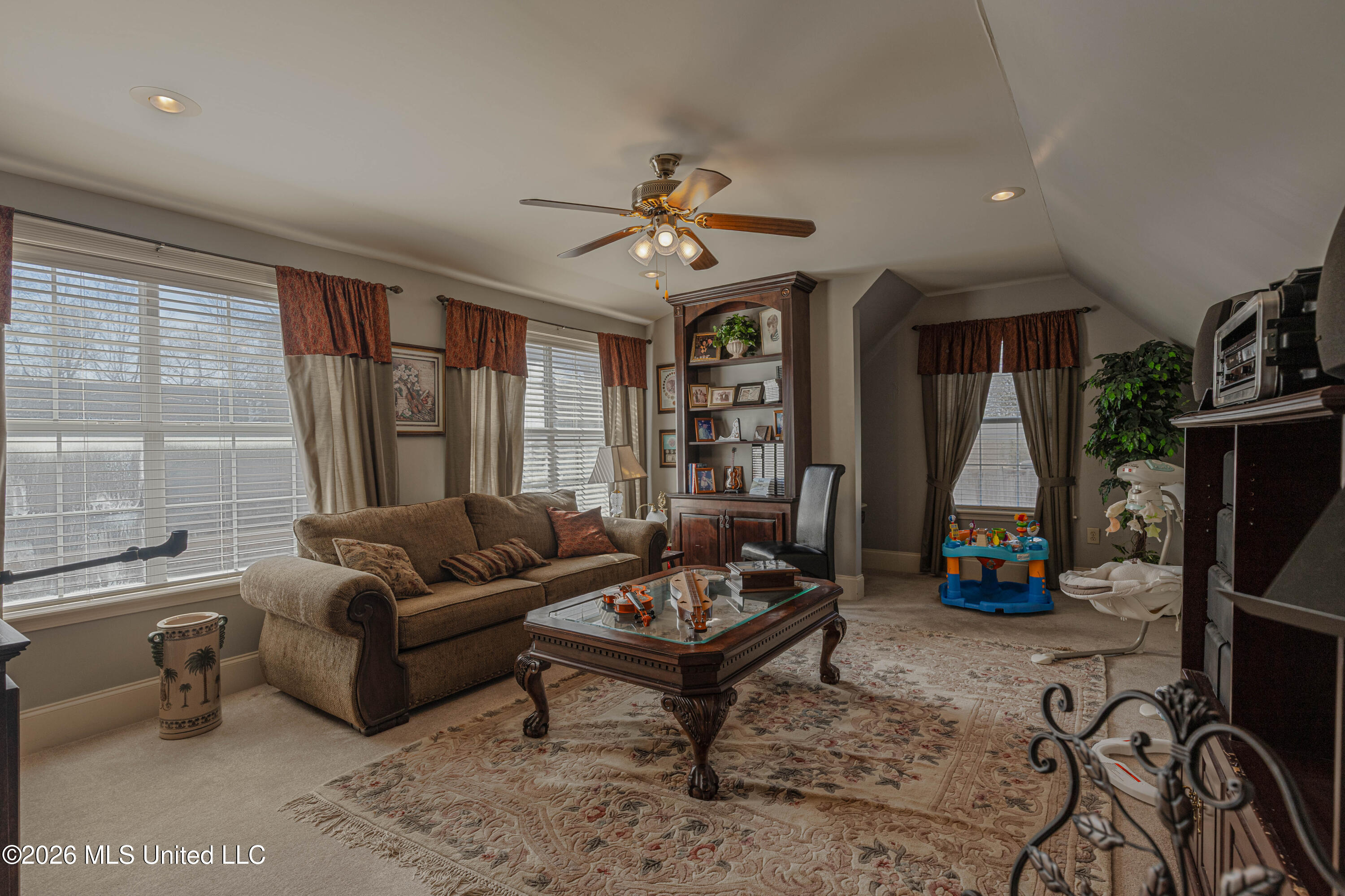 122 Windsor Boulevard Property Photo 90