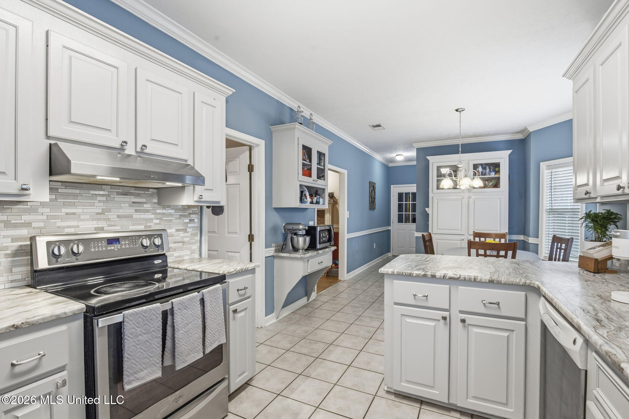 180 Woodlands Cove Property Photo 10