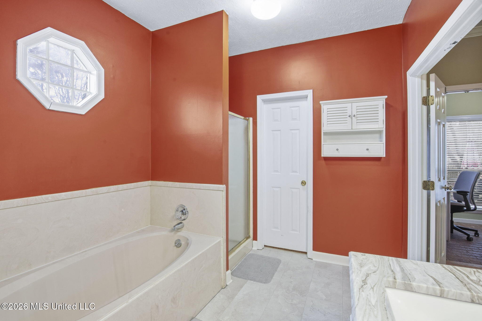 180 Woodlands Cove Property Photo 26