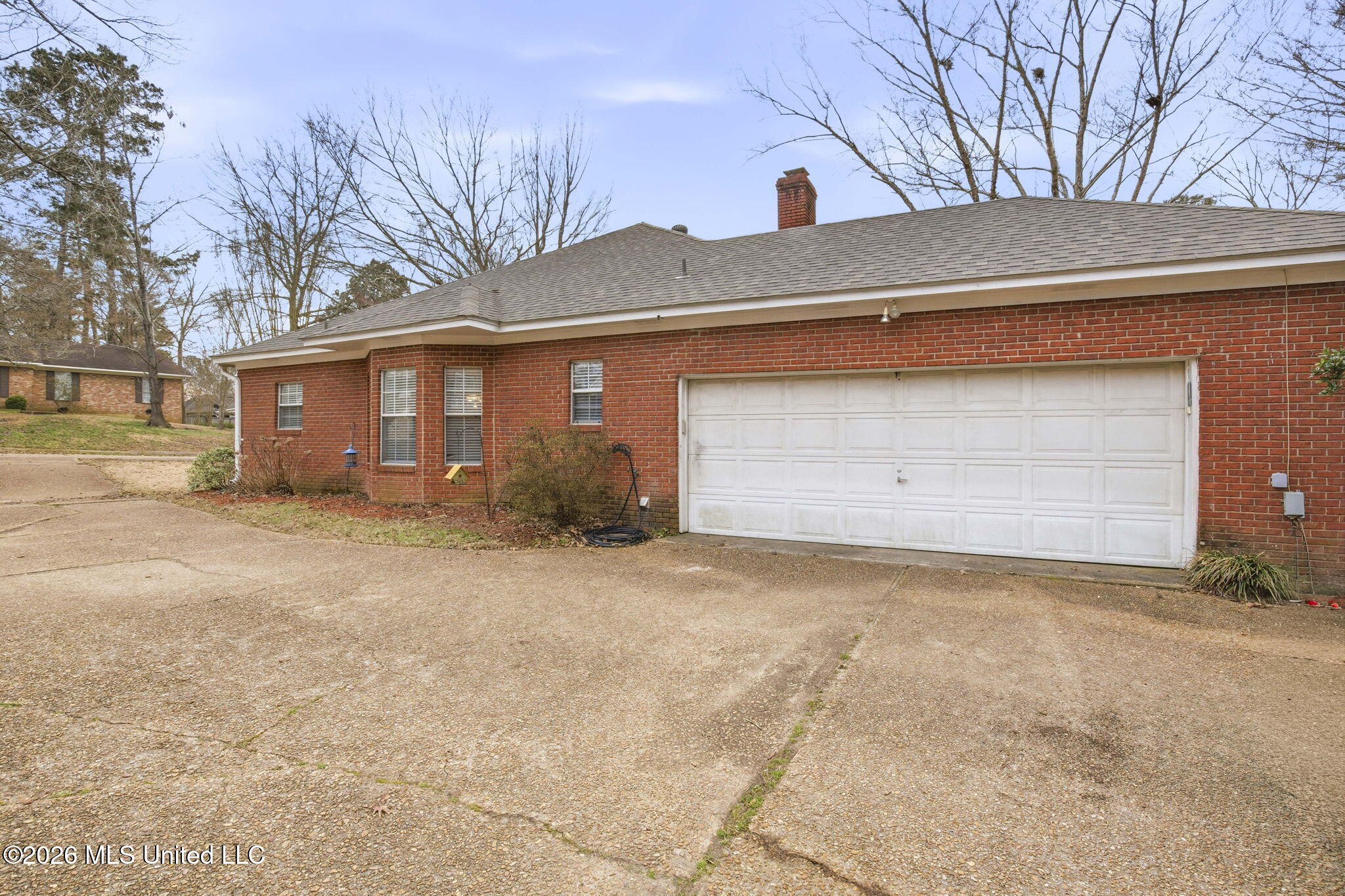 180 Woodlands Cove Property Photo 35