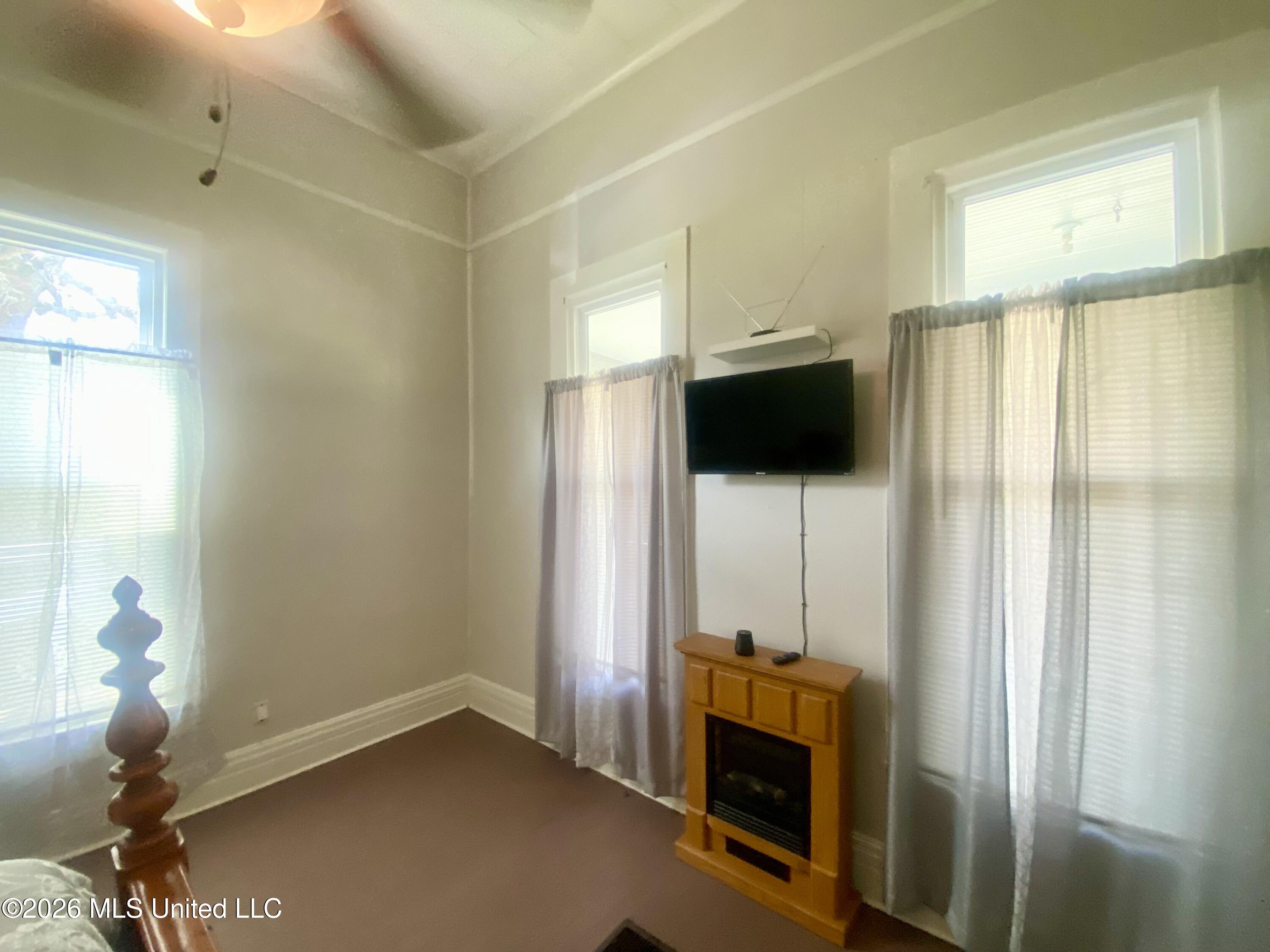 106 Ainsworth Street Property Photo 33