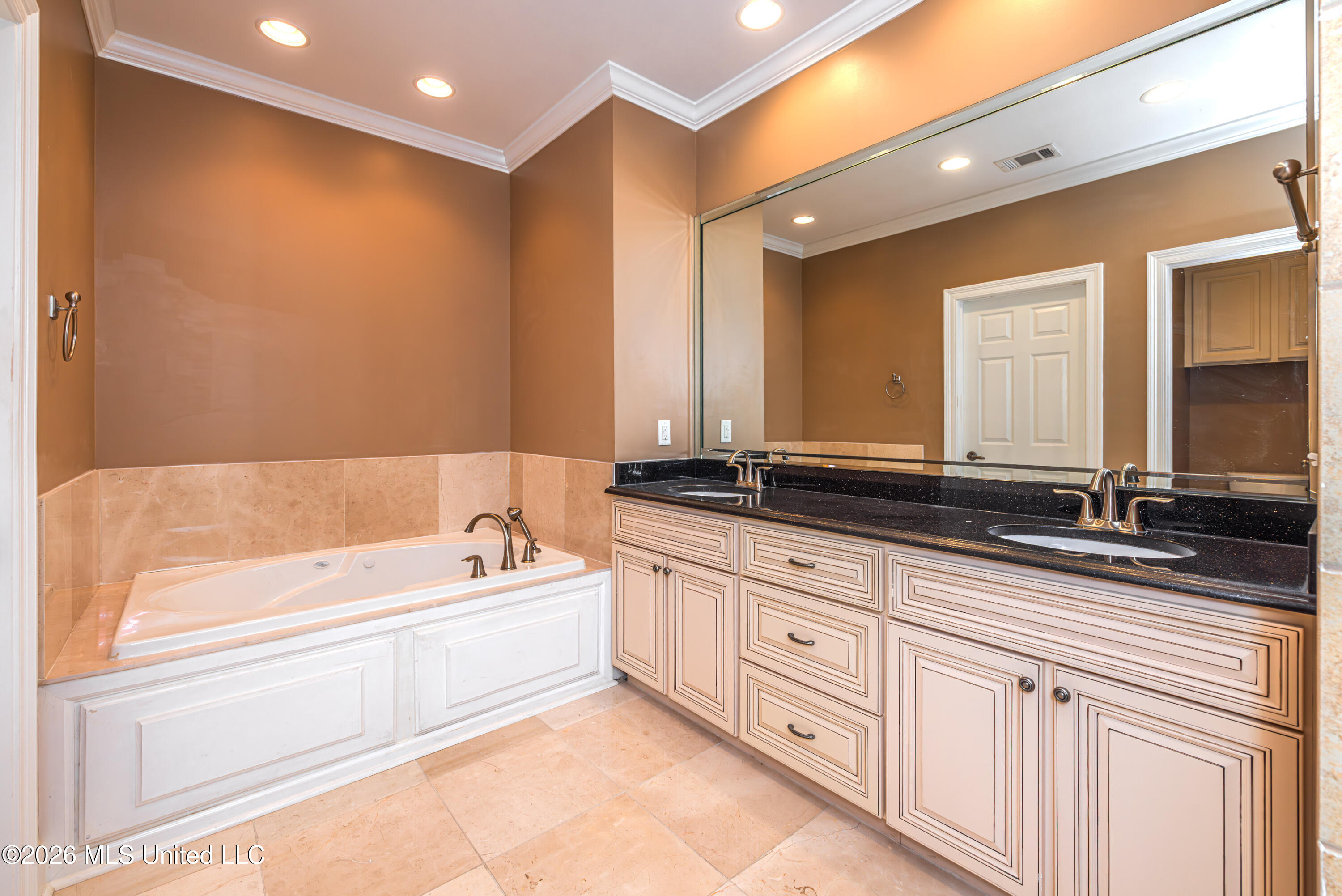 2 Atlanta Cove Property Photo 30