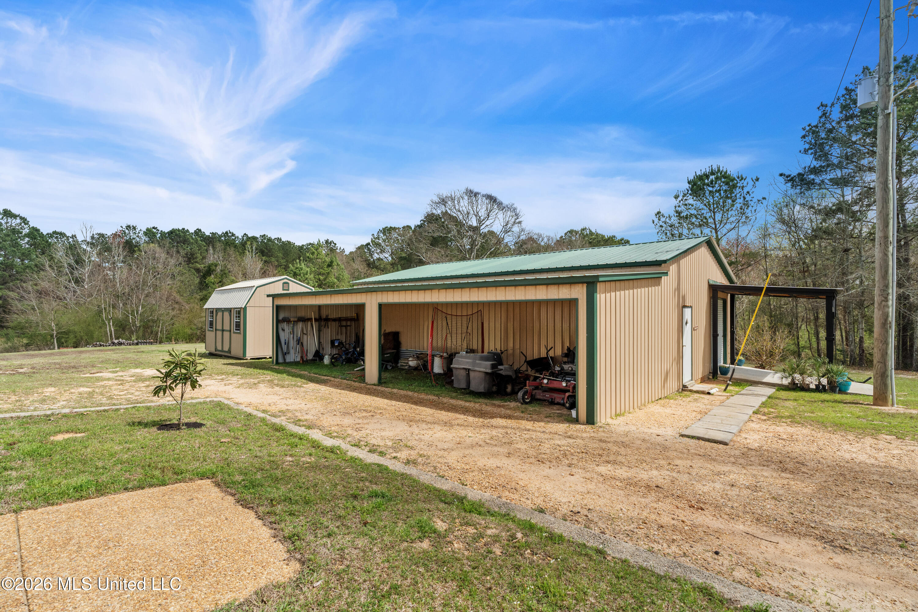 152 Highway 42 Property Photo 3