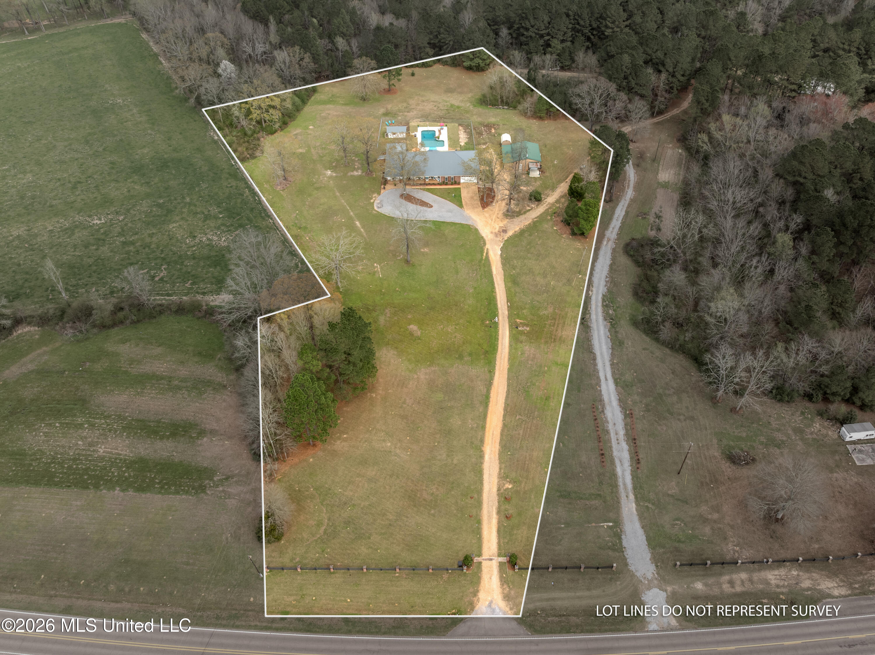 152 Highway 42 Property Photo 4