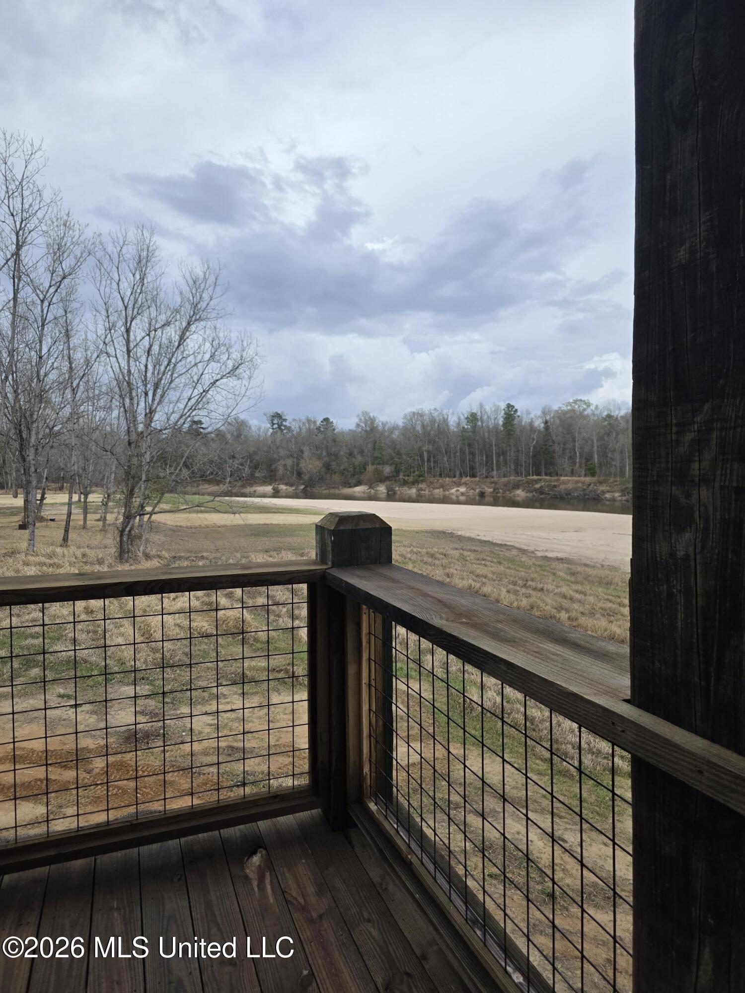 1160 Cottonwood Drive Property Photo 3
