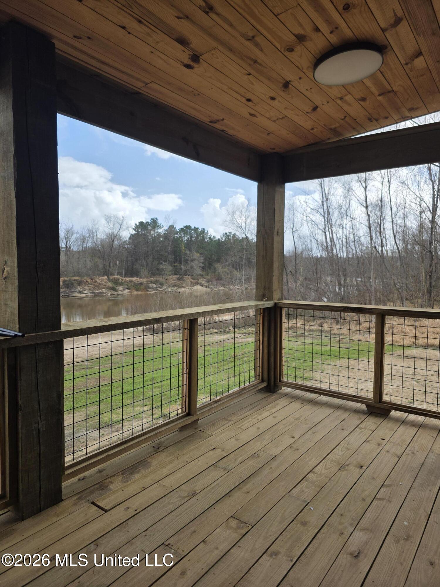 1160 Cottonwood Drive Property Photo 5