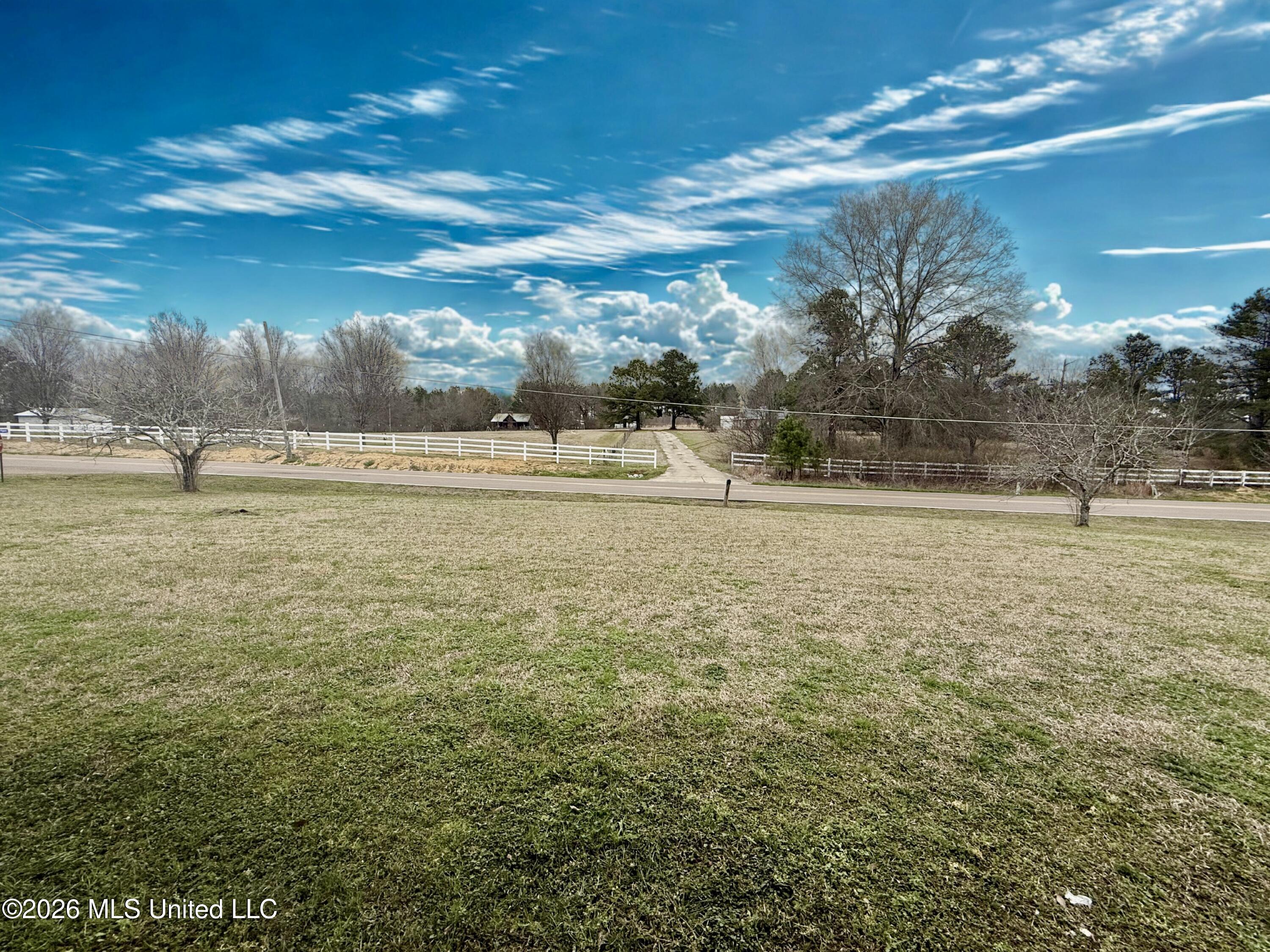 1068 E Gallman Road Property Photo 8