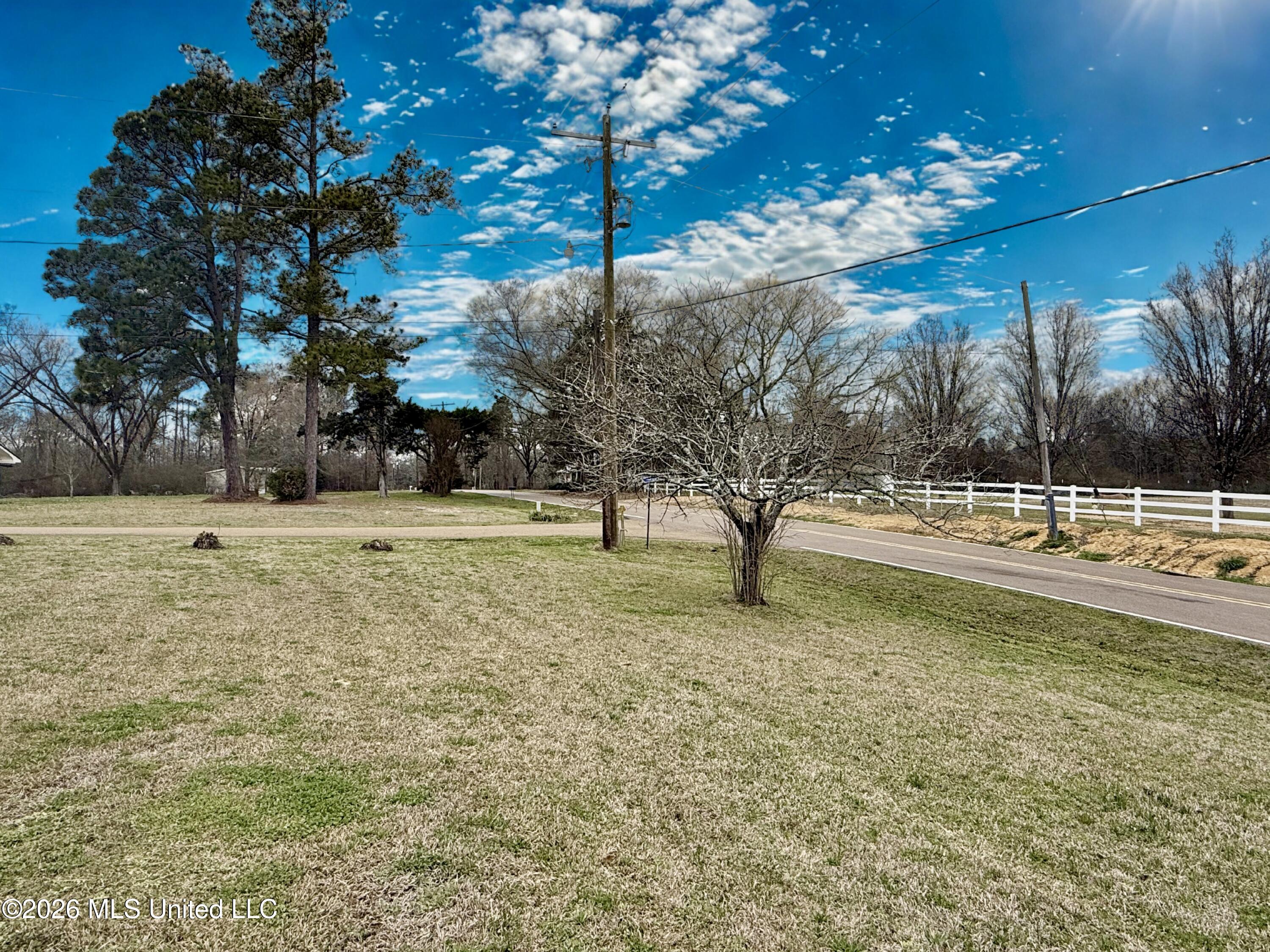 1068 E Gallman Road Property Photo 9