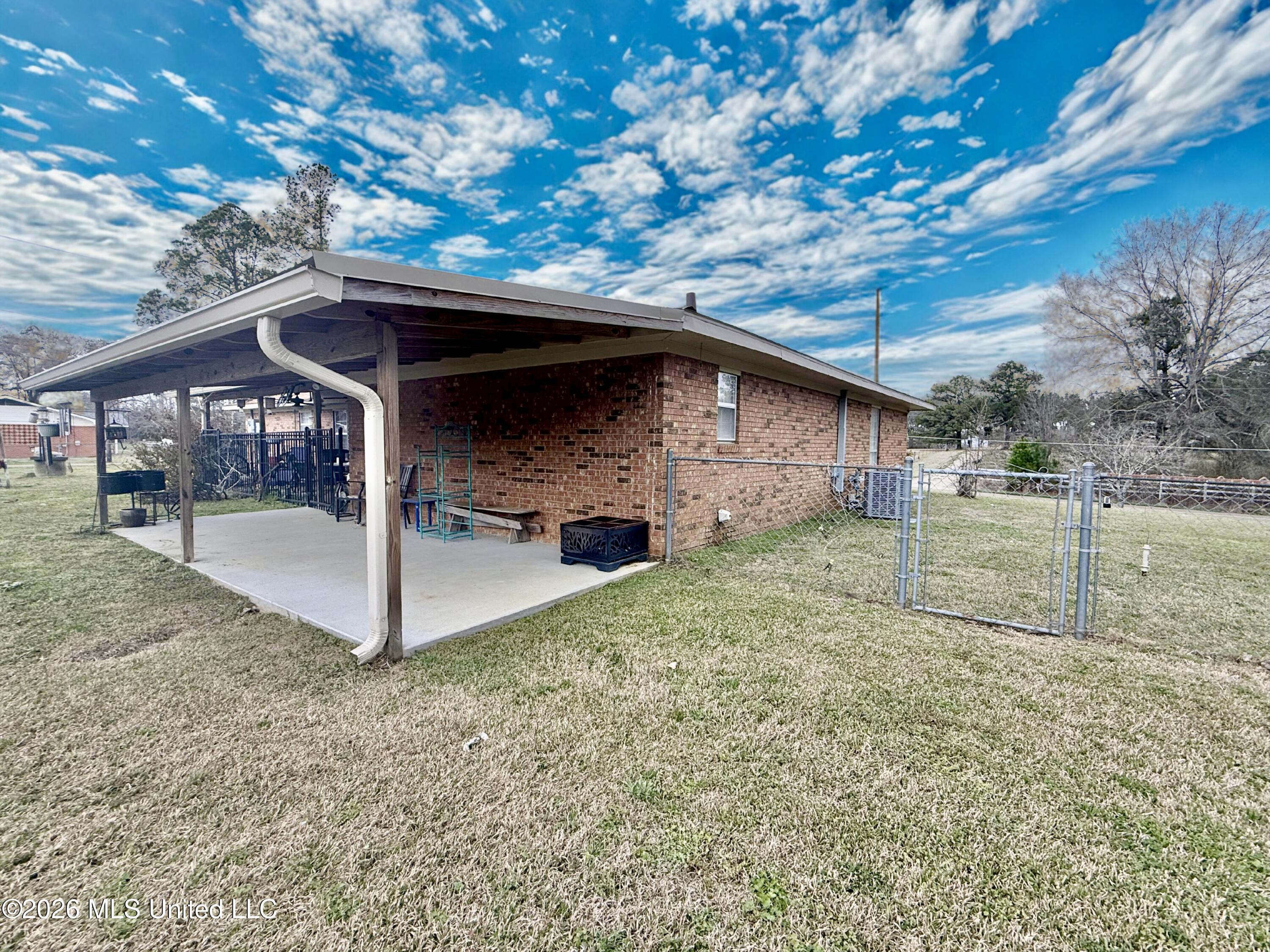 1068 E Gallman Road Property Photo 15