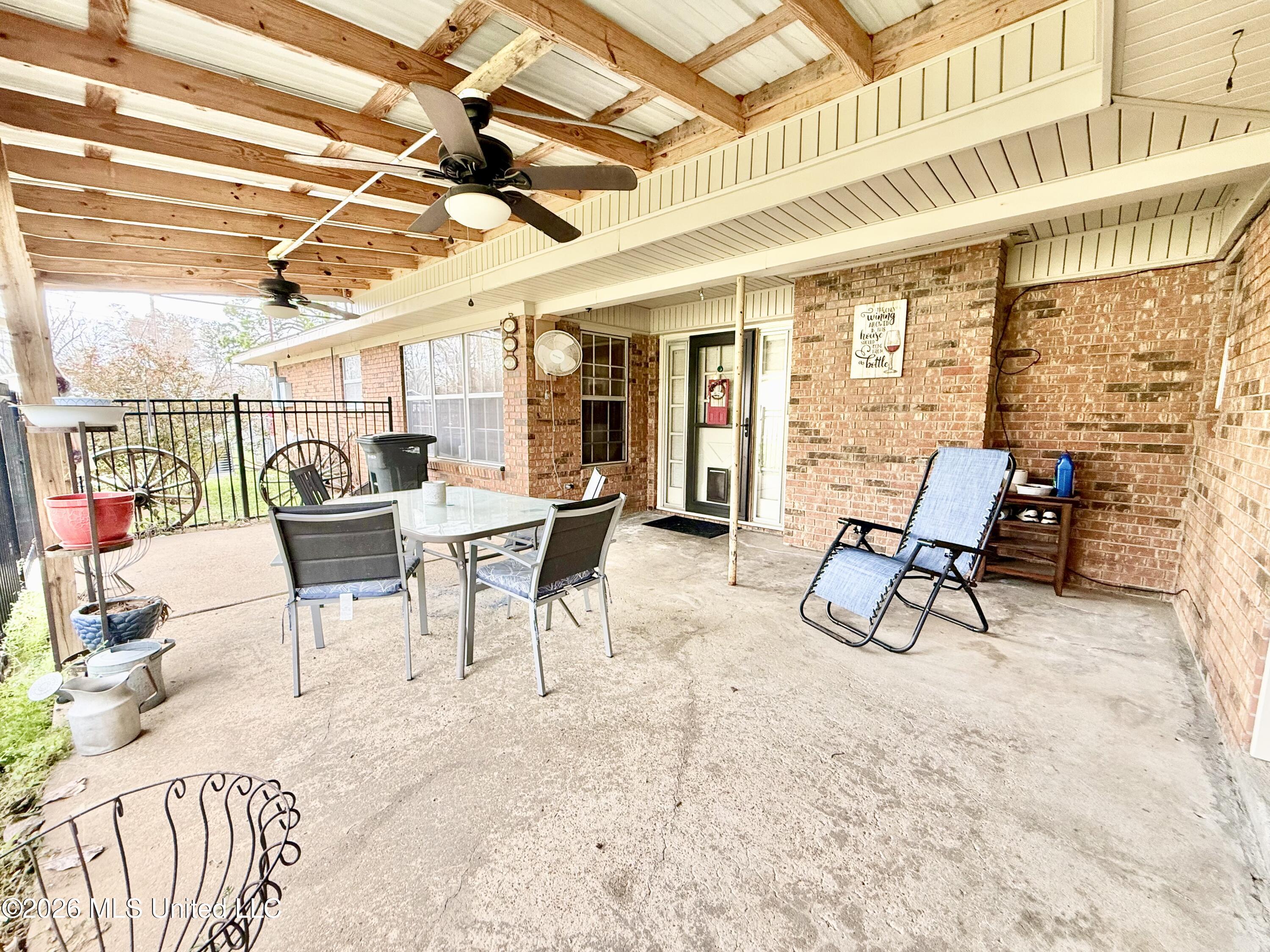 1068 E Gallman Road Property Photo 45