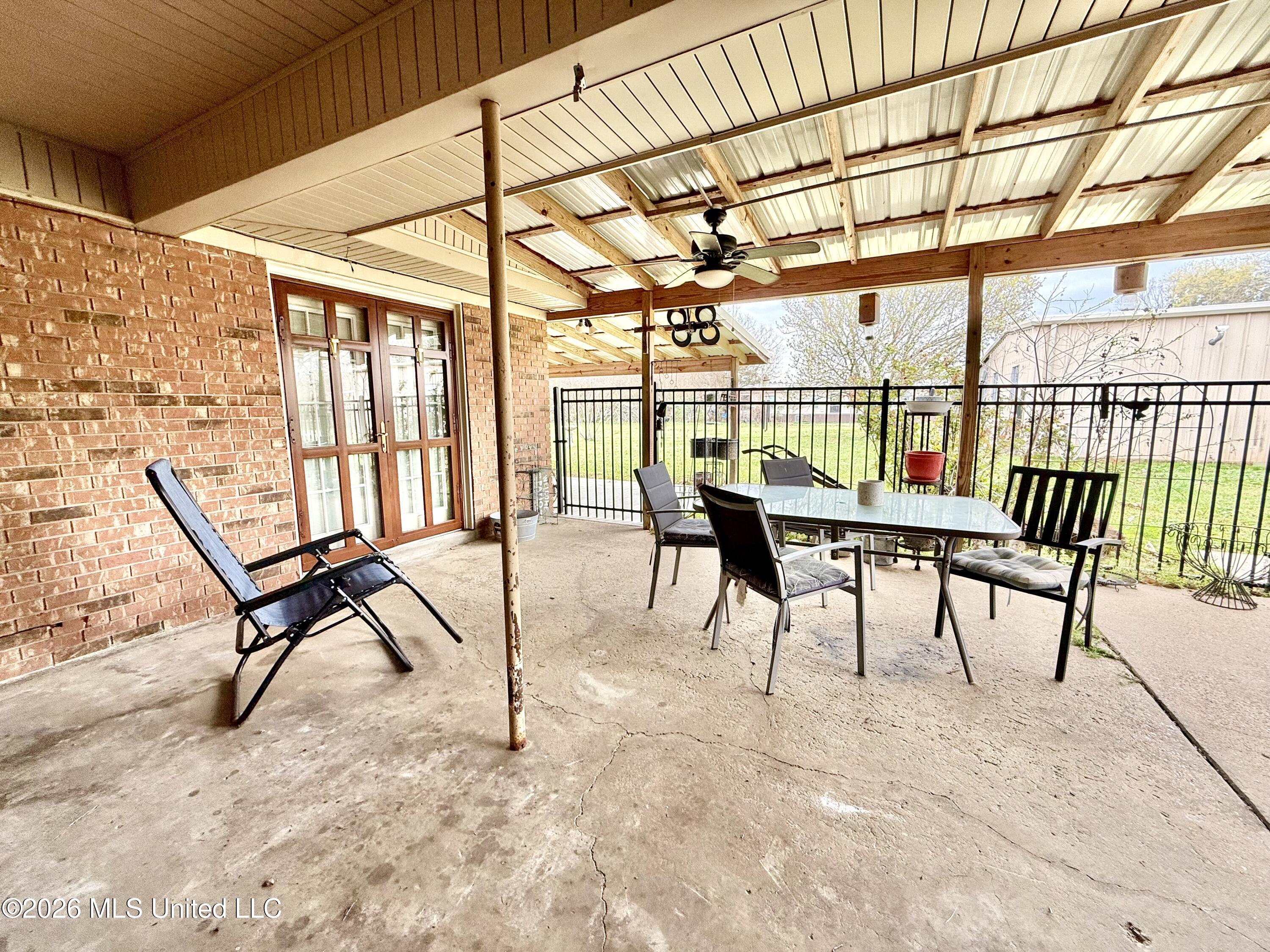 1068 E Gallman Road Property Photo 46