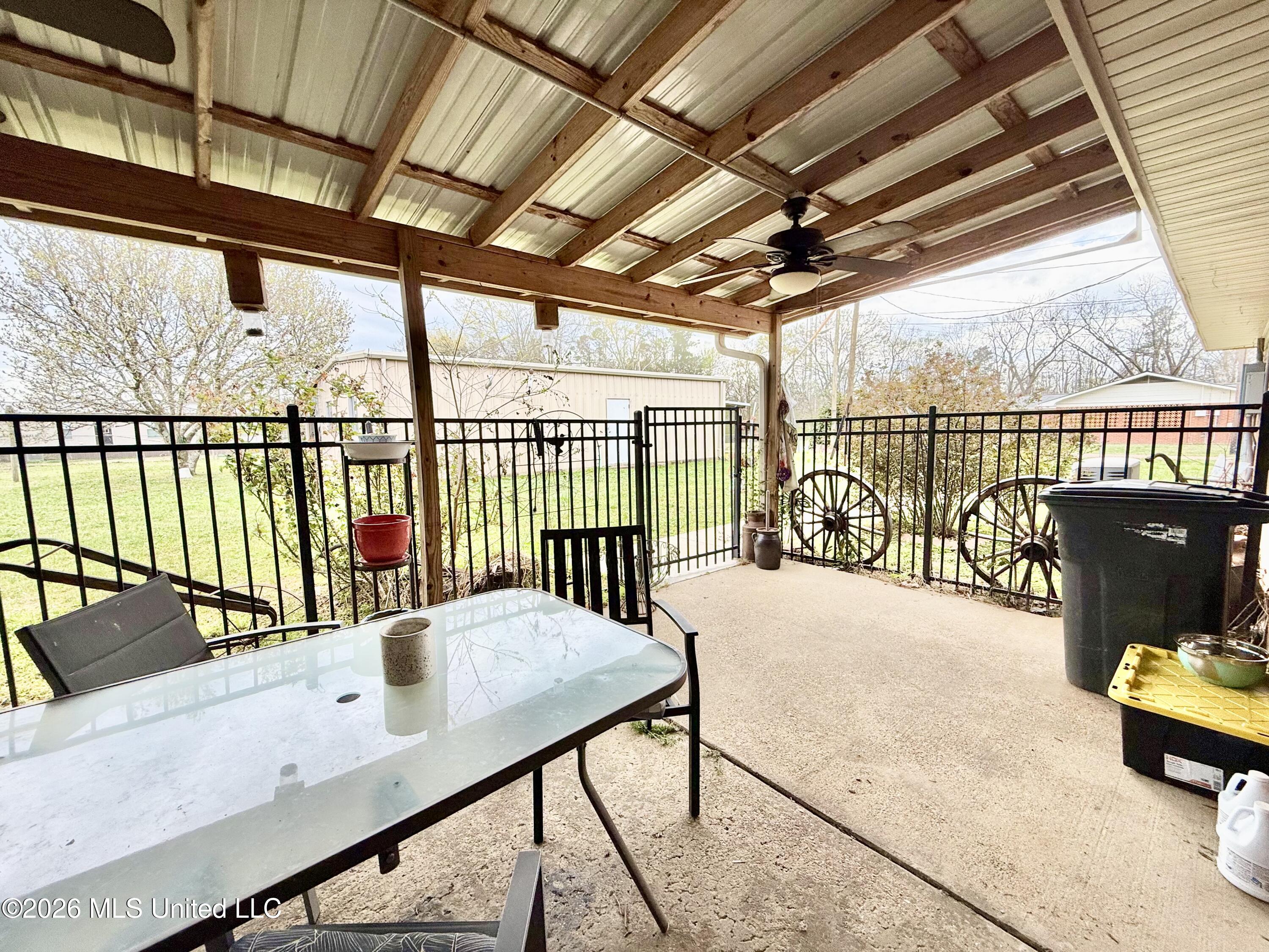 1068 E Gallman Road Property Photo 47