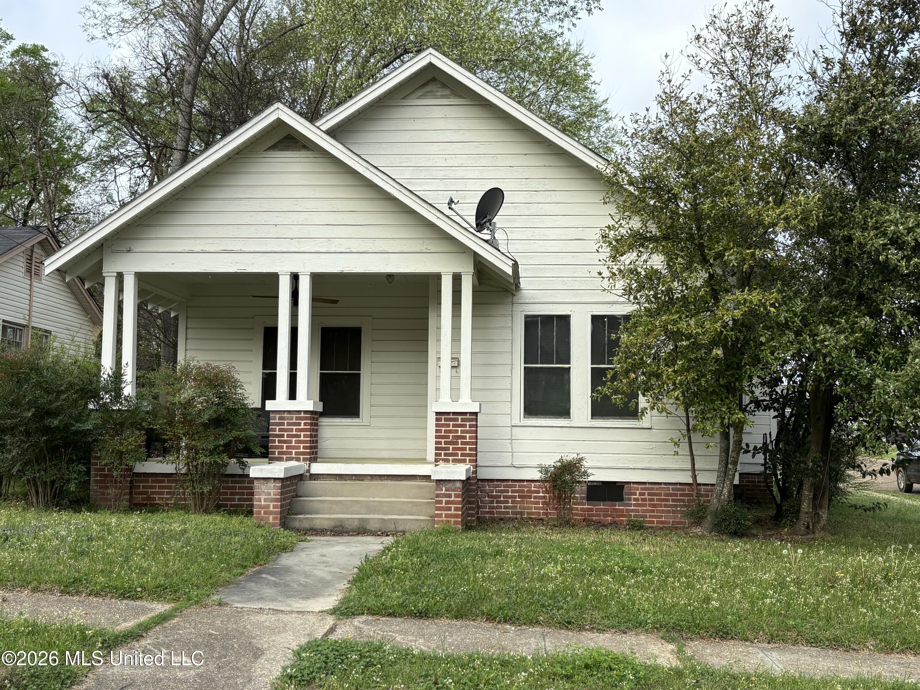 231 Dobson Avenue Property Photo 1