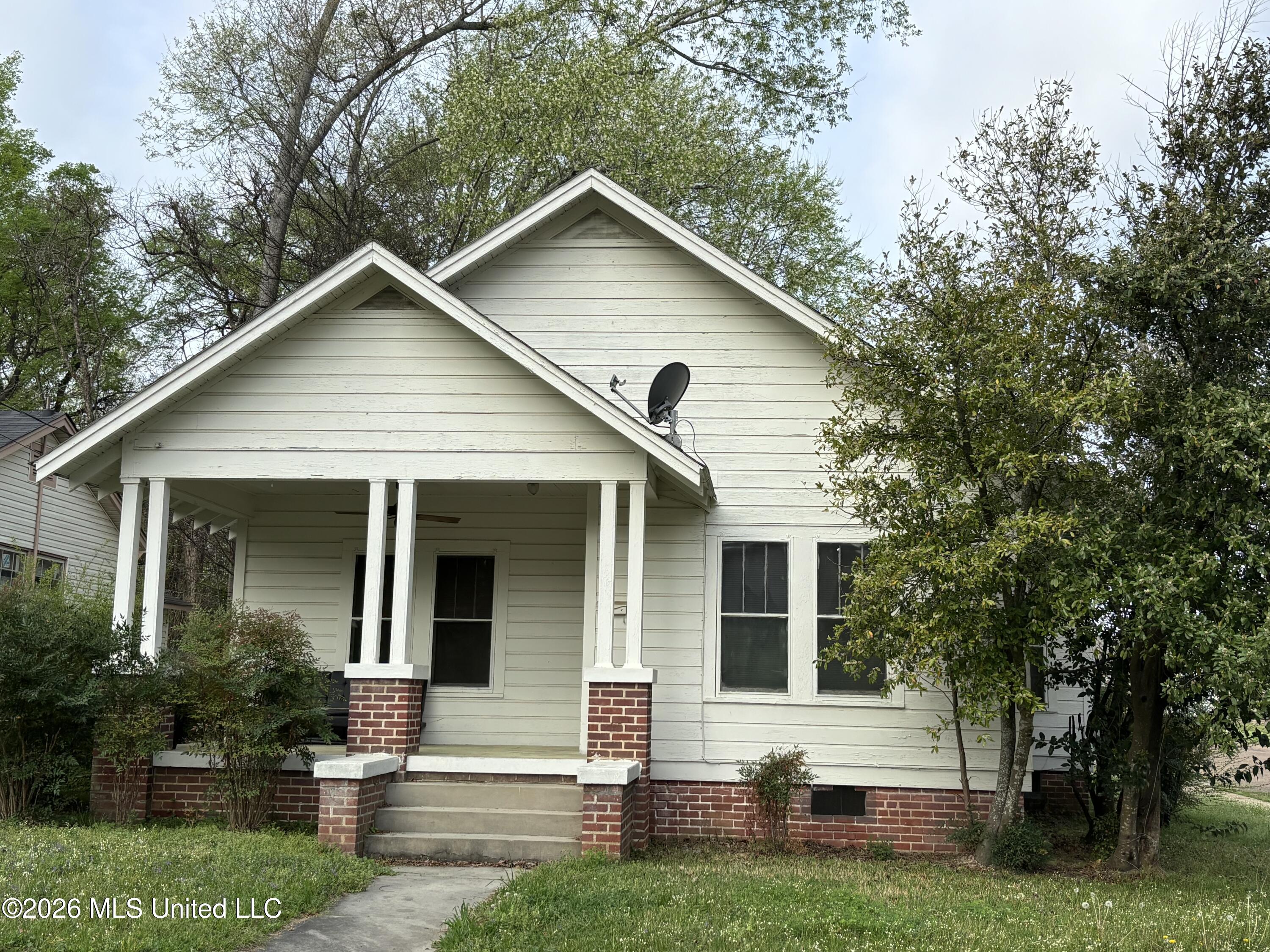 231 Dobson Avenue Property Photo 3