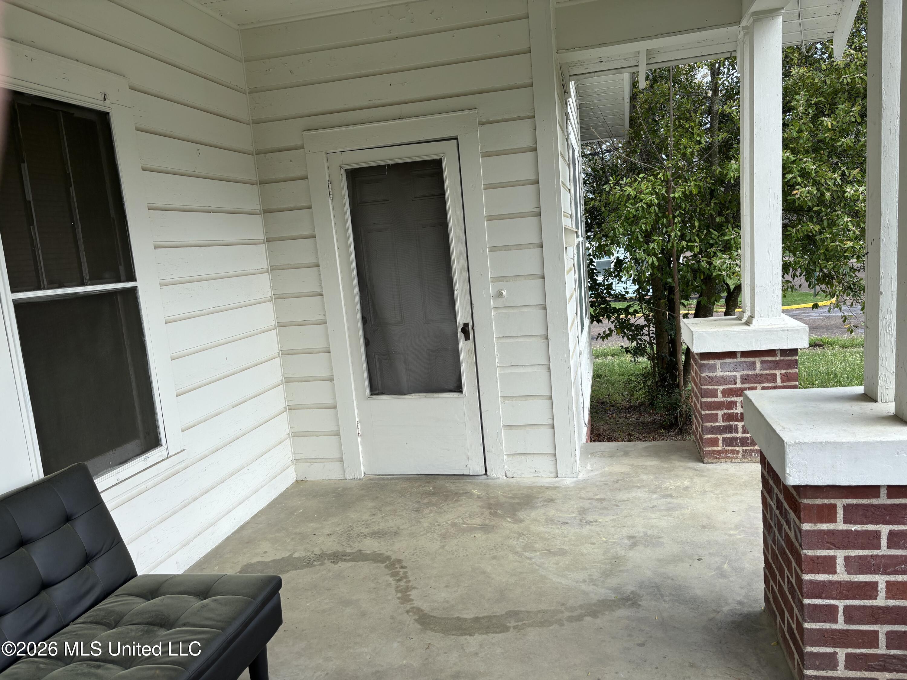 231 Dobson Avenue Property Photo 5