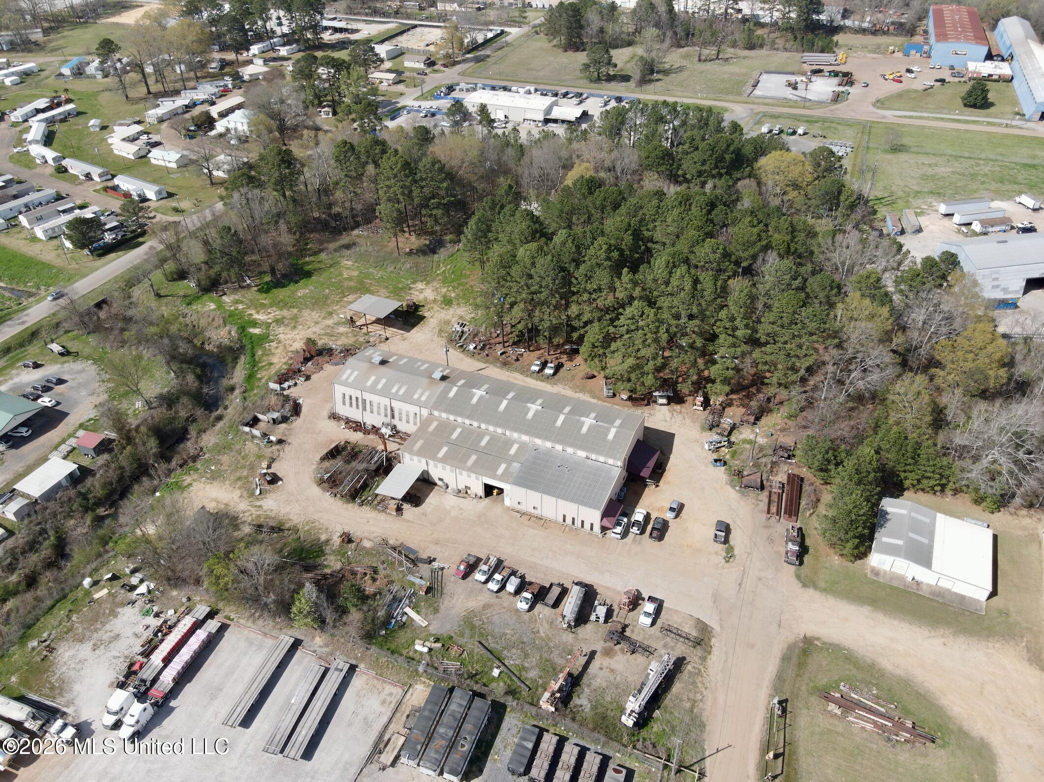 720 M & O Drive Property Photo 5