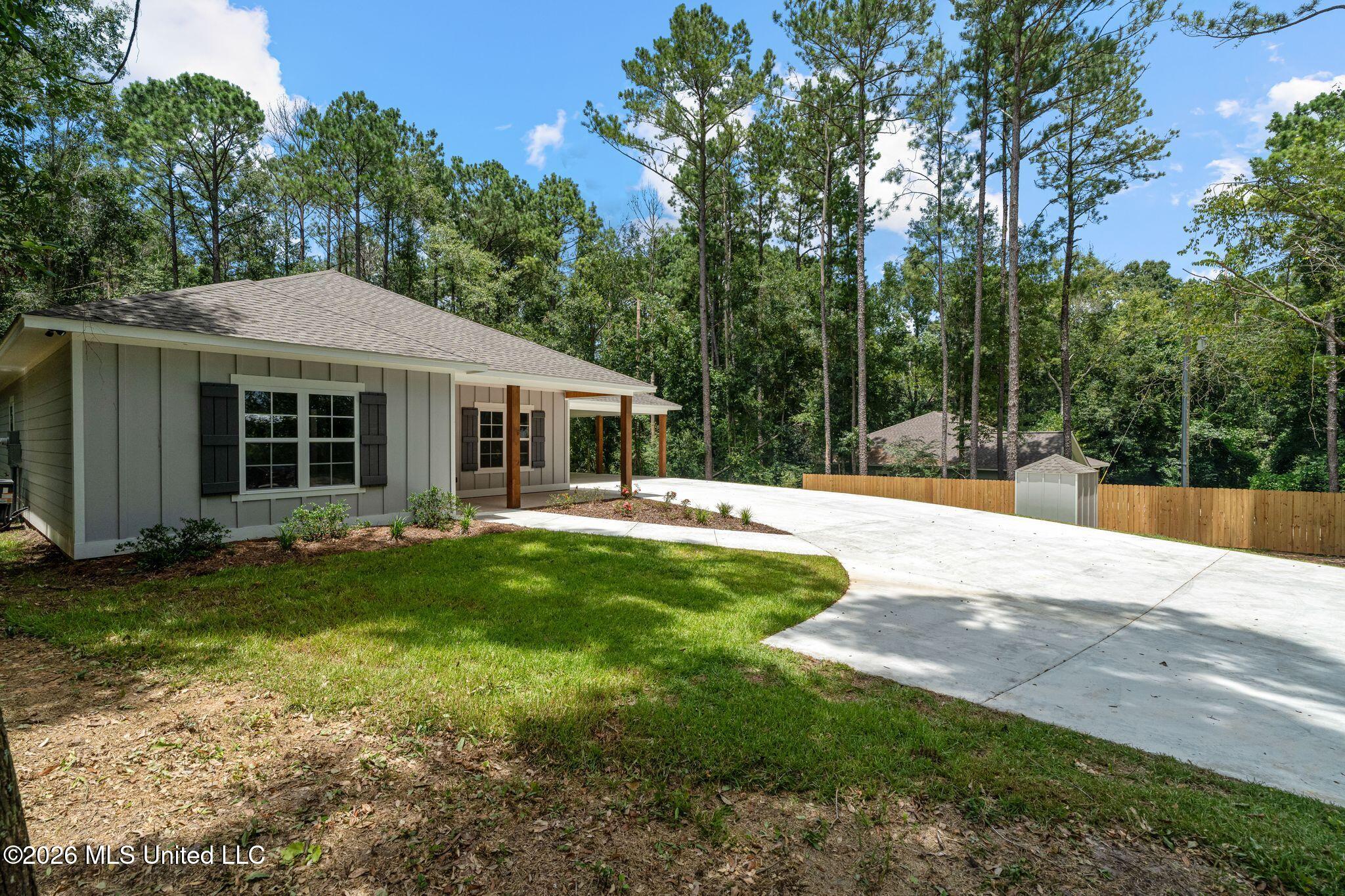 2461 Rocky Branch Road Property Photo 4