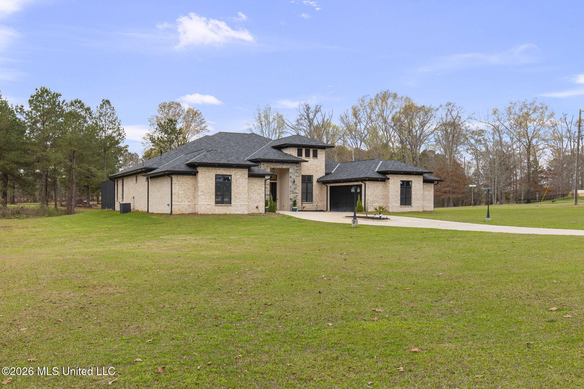 125 Breckenridge Drive Property Photo 3