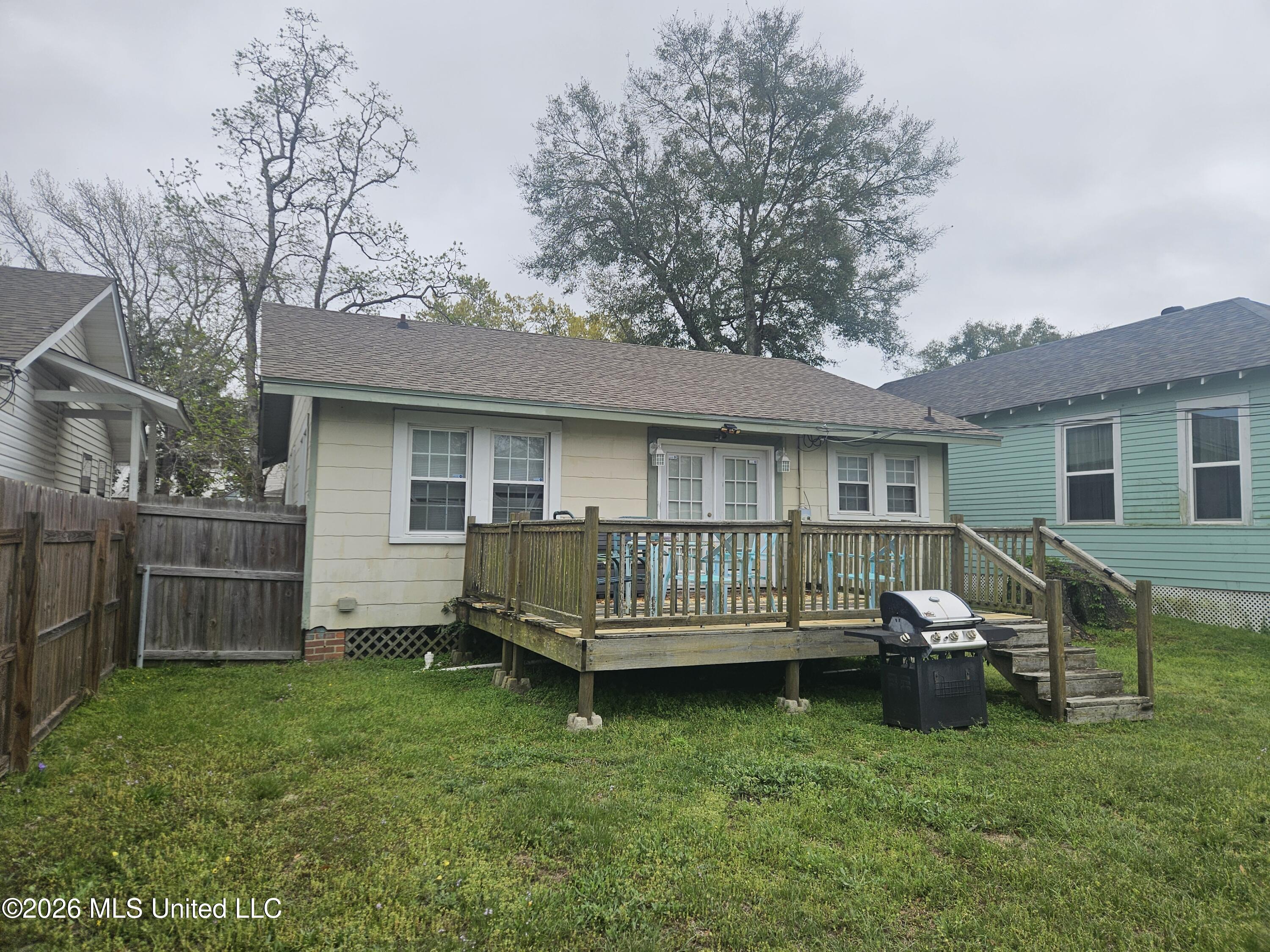1113 32nd Avenue Property Photo 7